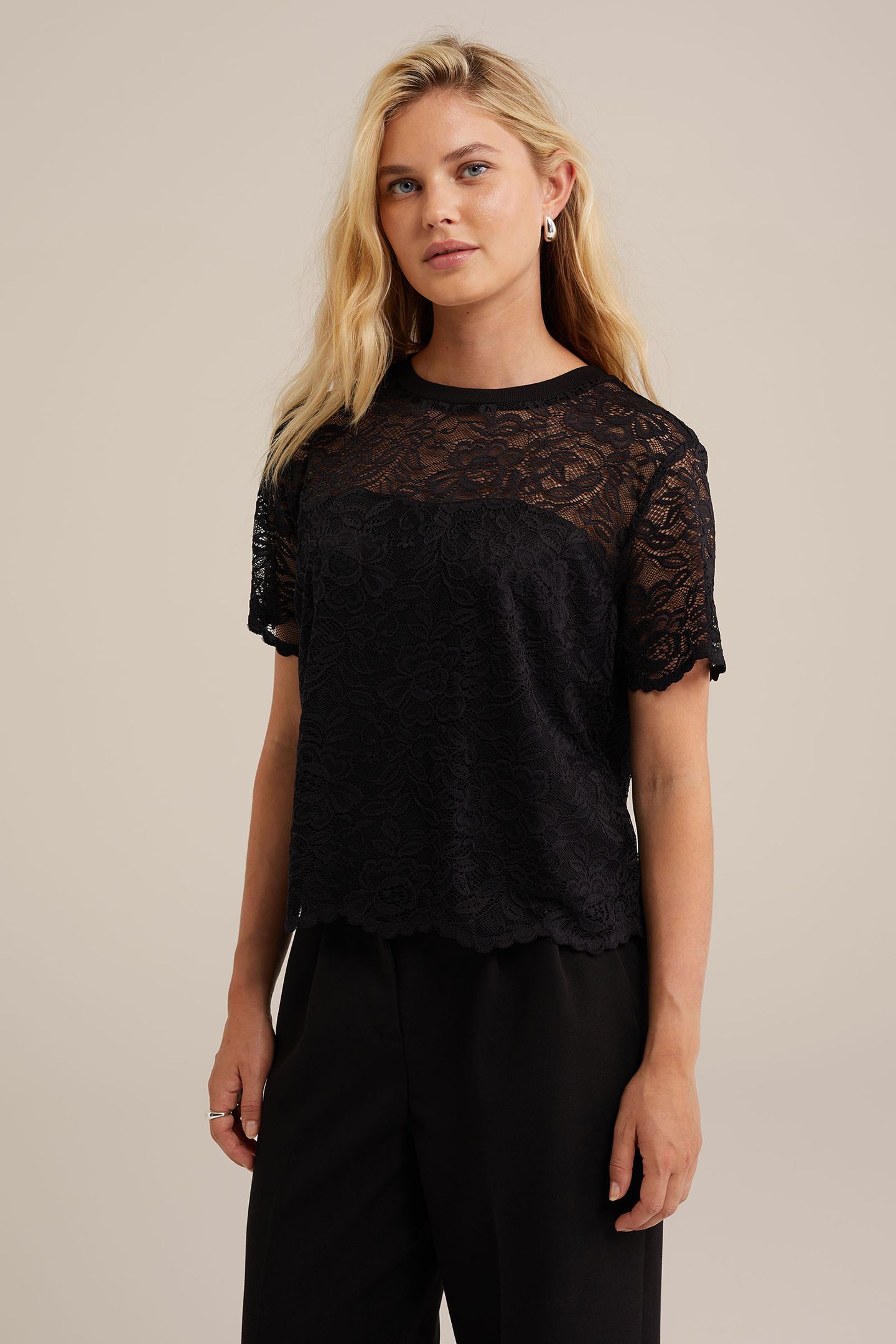T-SHIRT BLACK 1
