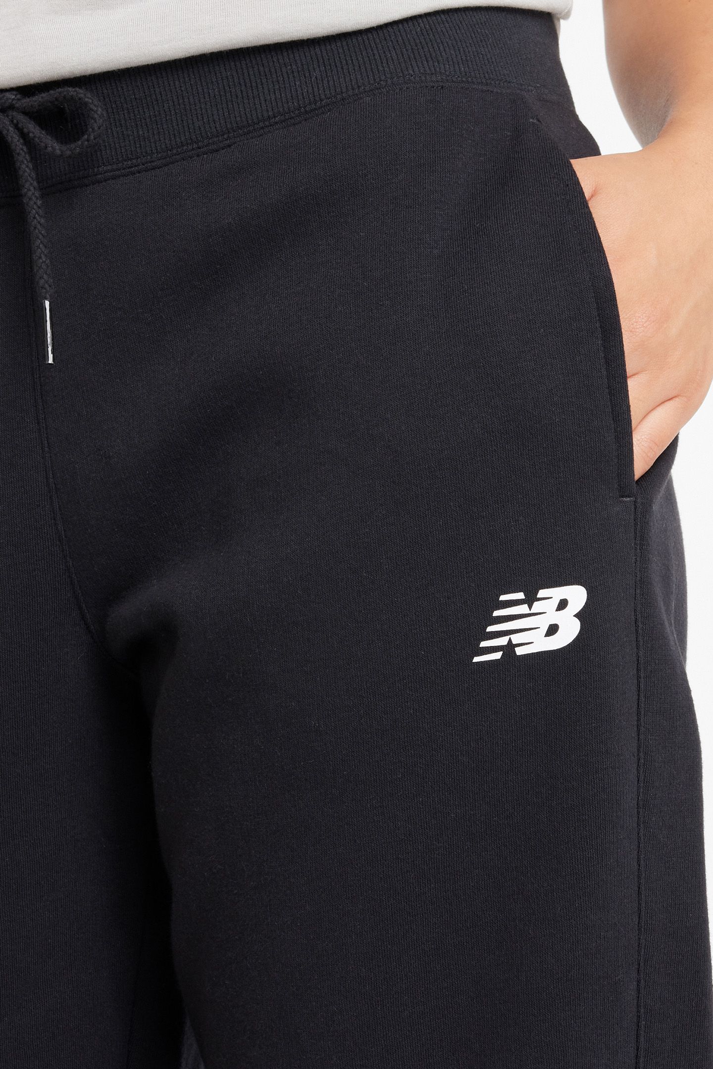 SLIM JOGGERS IN BLACK 5