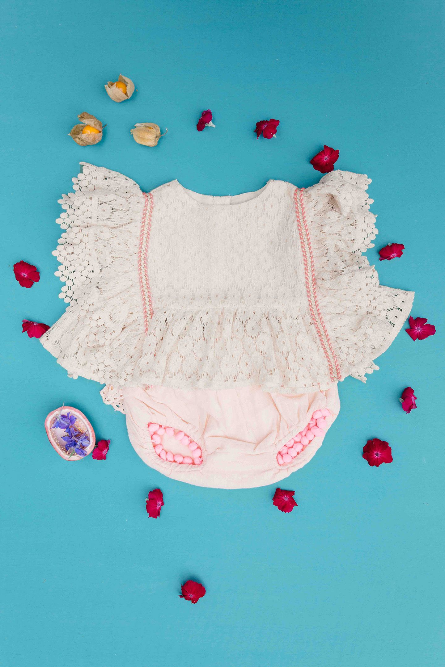 TOP PAOLA CREAM FLOWER LACE 7