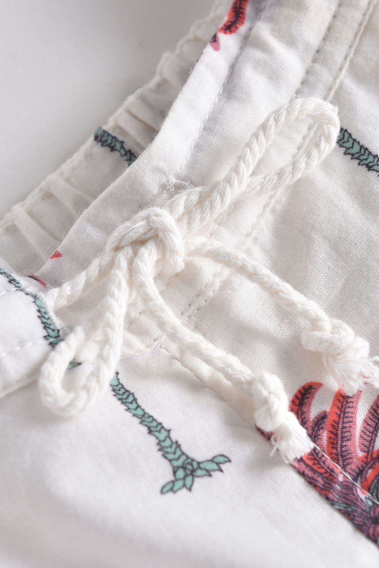 SHORTS ANANDI WHITE TROPICAL 5