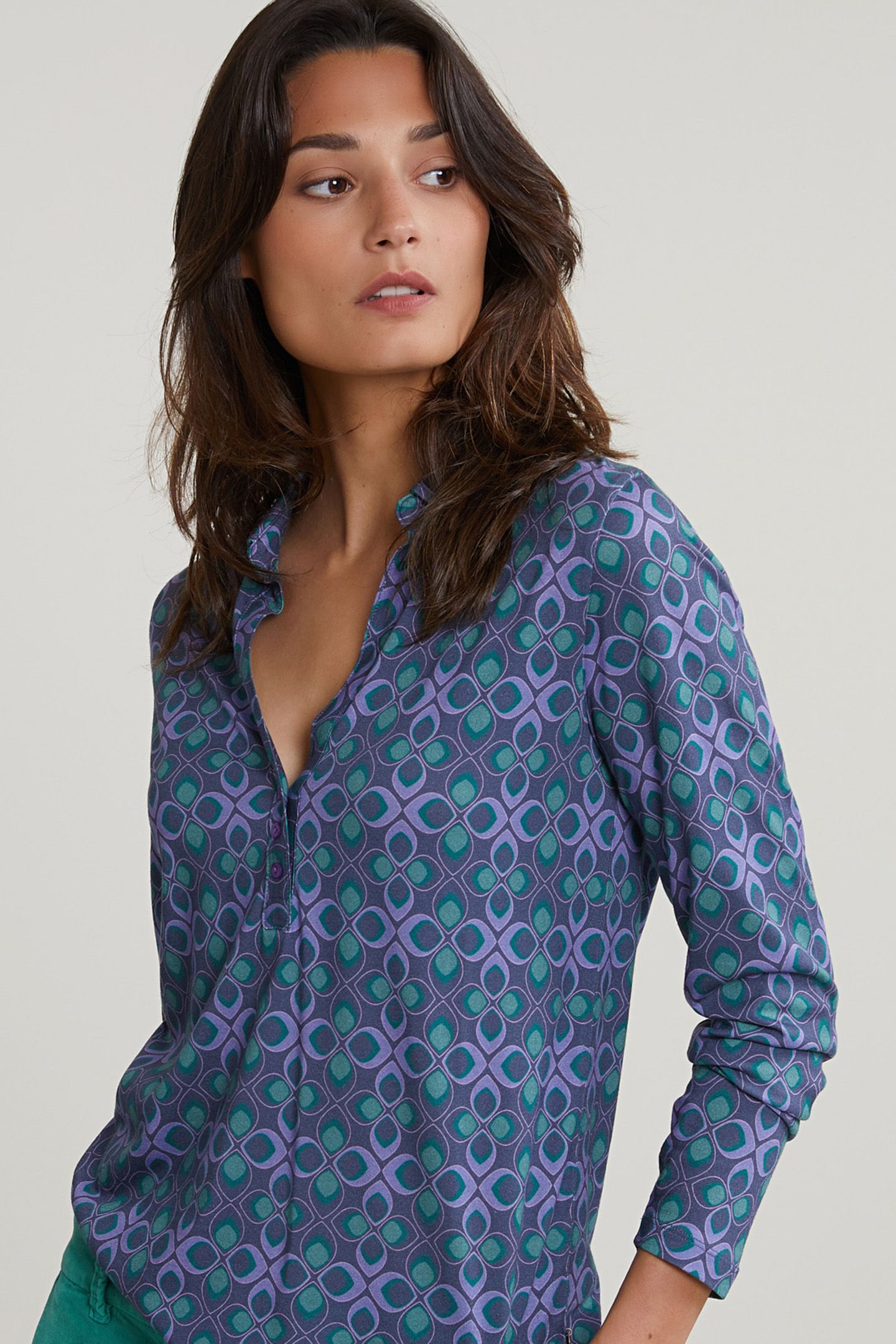 PURPLE/GREEN FANTASY V-NECK T-SHIRT 4