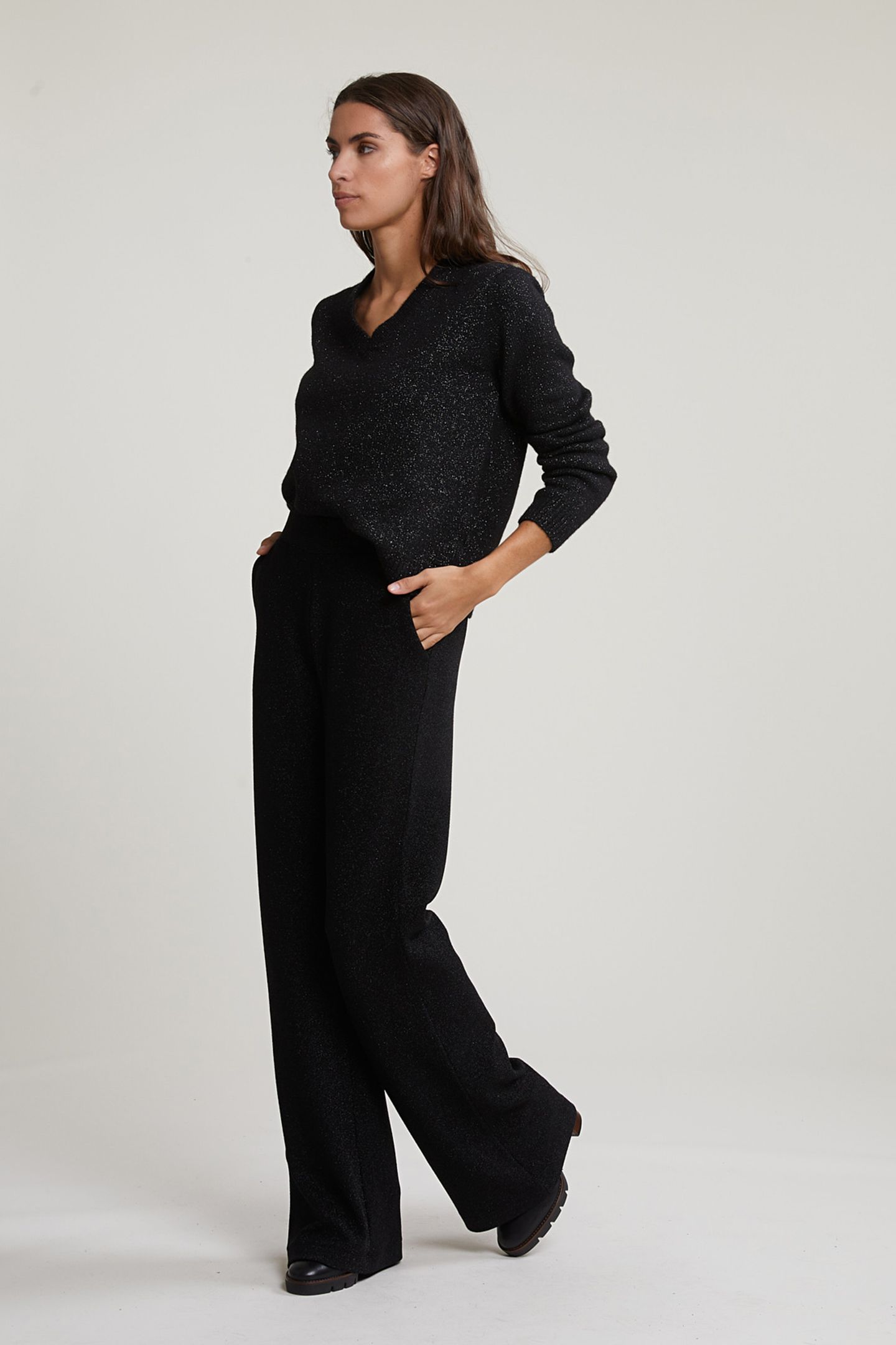 BLACK V-NECK LUREX SWEATER LONG SLEEVES 3