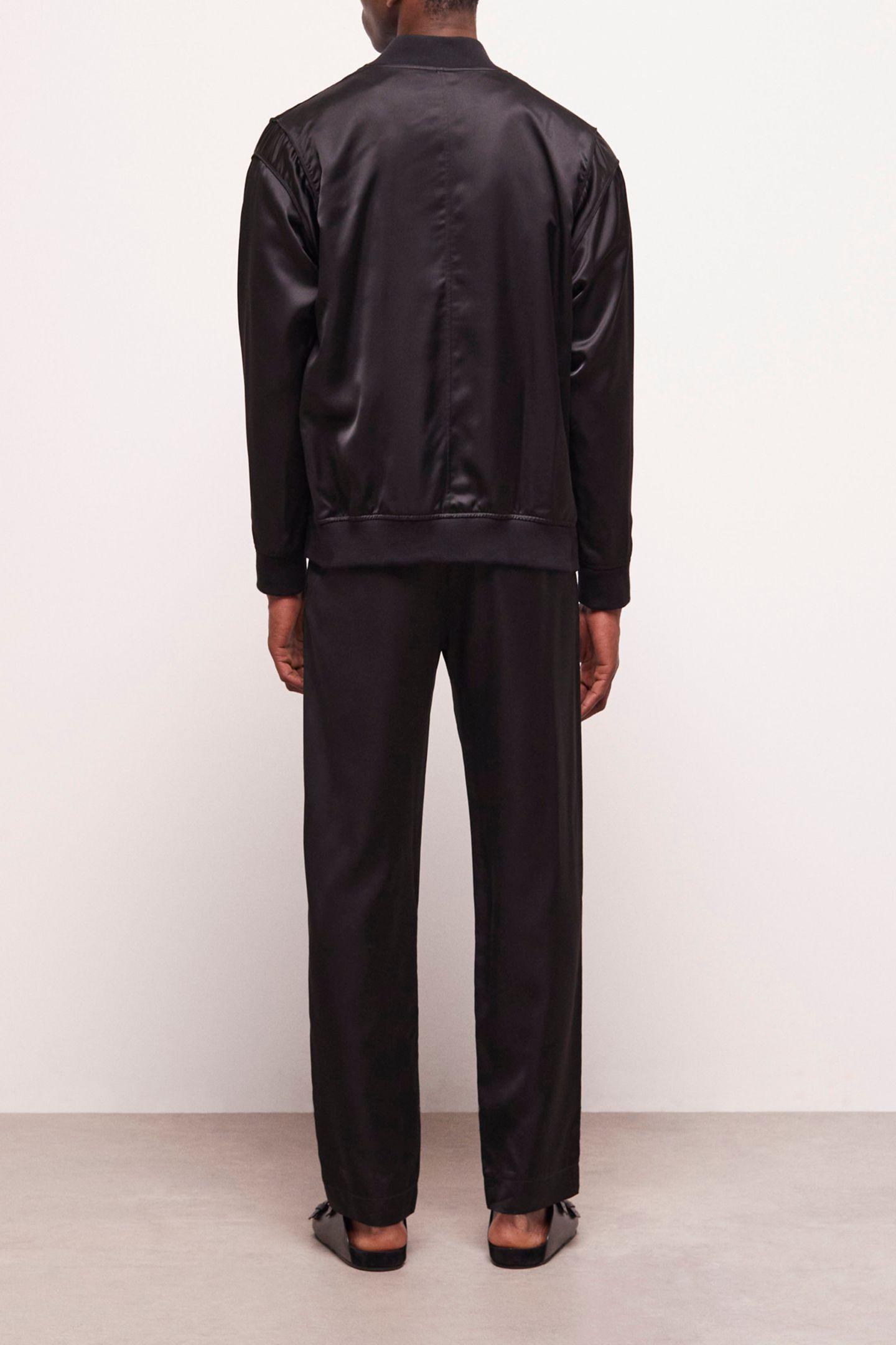 ZIP JACKET WITH CENTER FRONT AND SIDE POCKETS BLACK 2