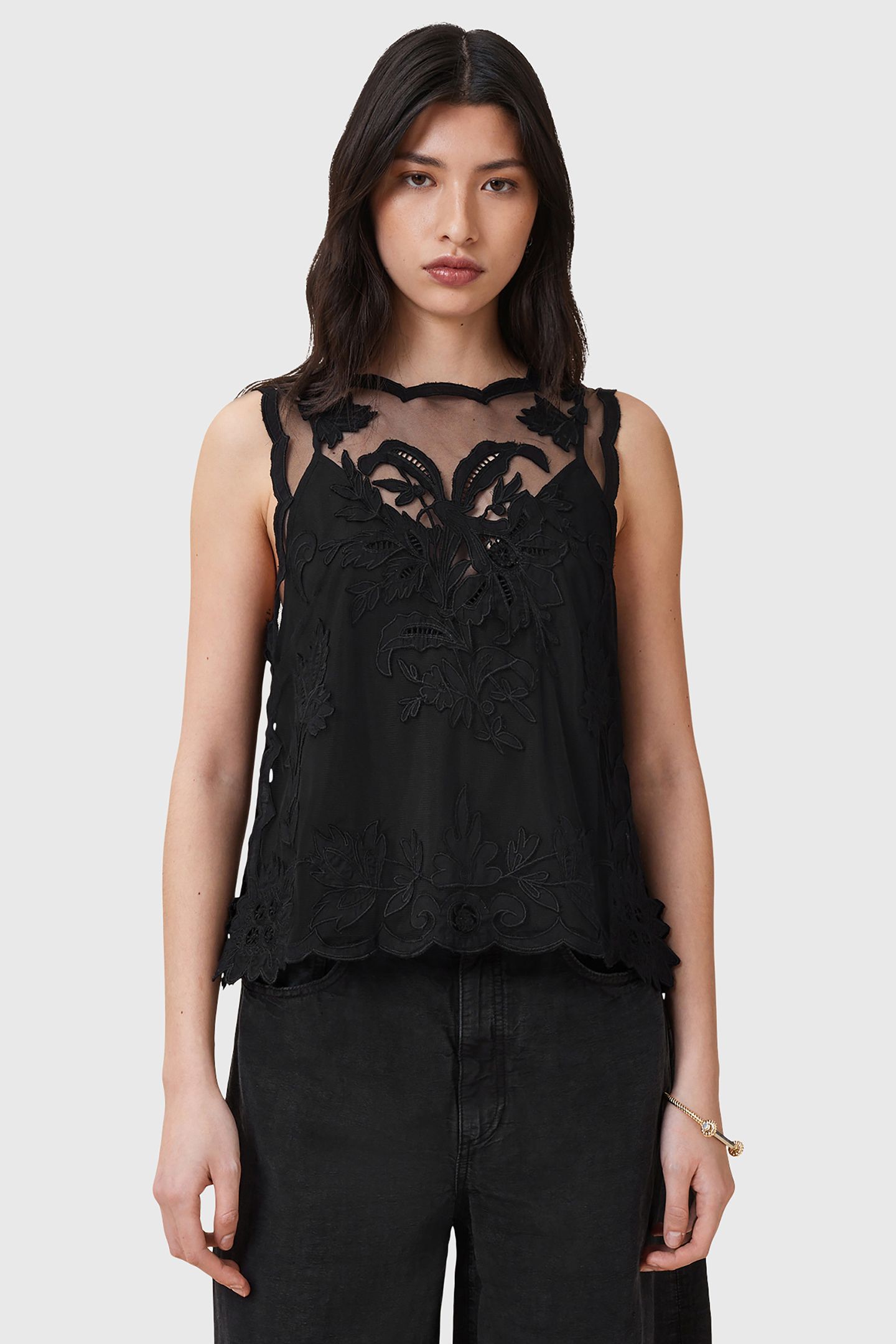 RYE EMB TOP BLACK 1