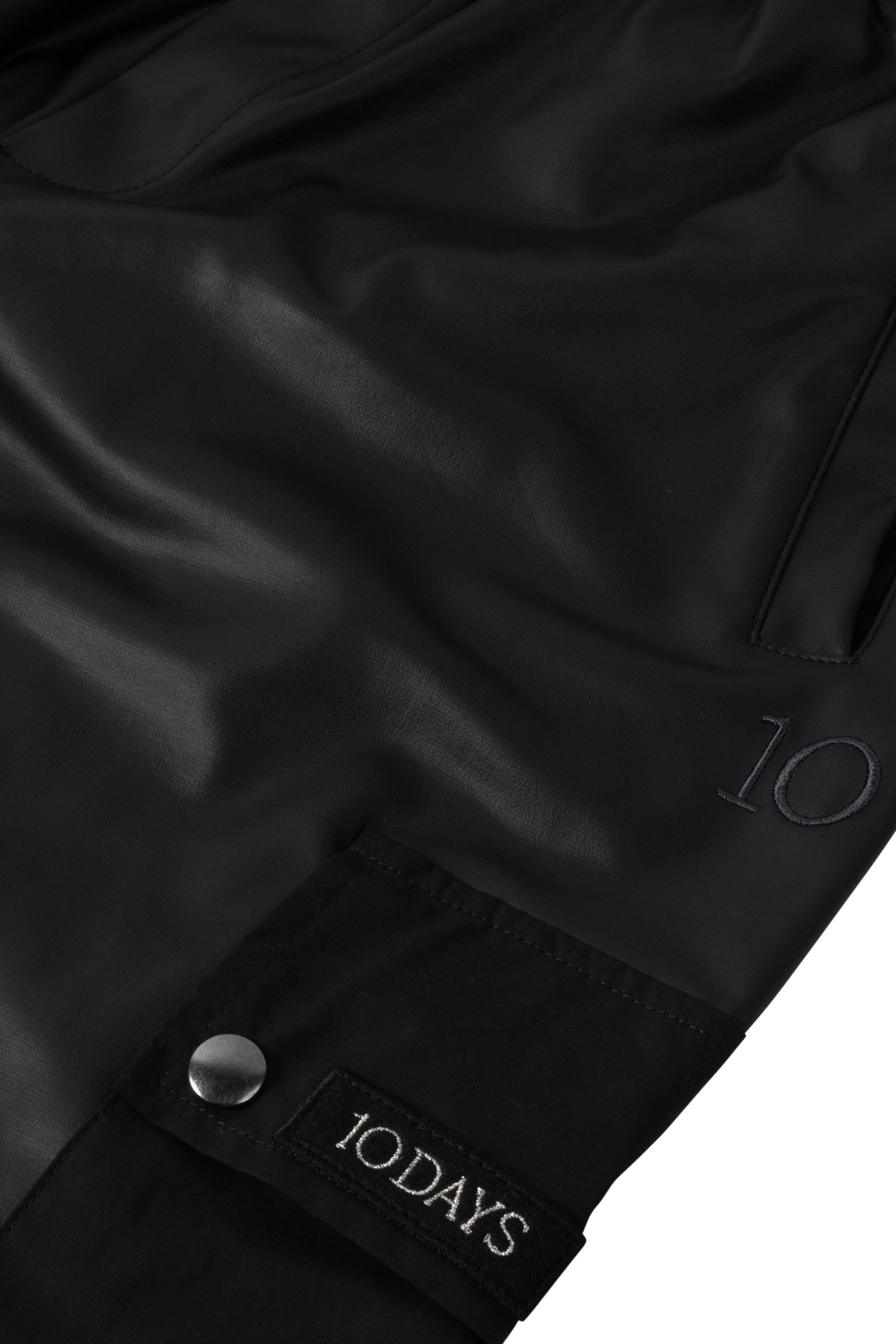 LEATHERLOOK CARGO PANTS BLACK 7