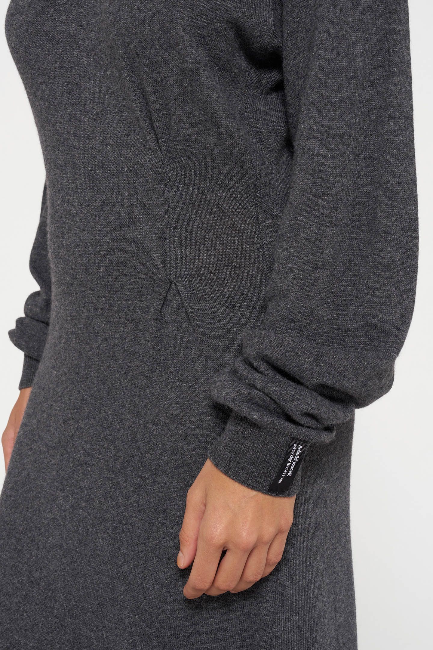 THE KNITTED POWER DRESS ANTRA MELEE 7