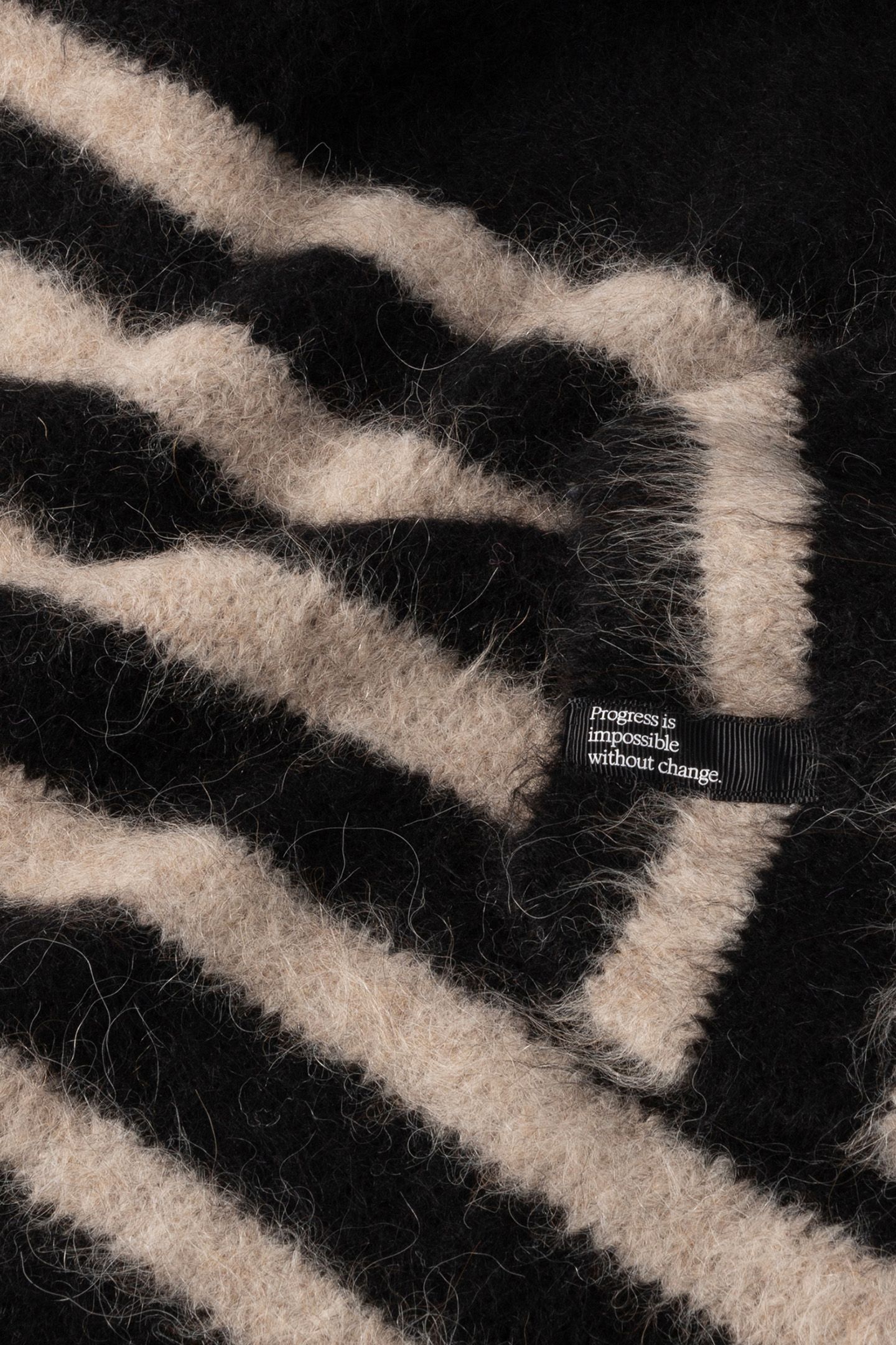 SOFT HAIRY SWEATER STRIPES BLACK/LIGHT LATTE 9