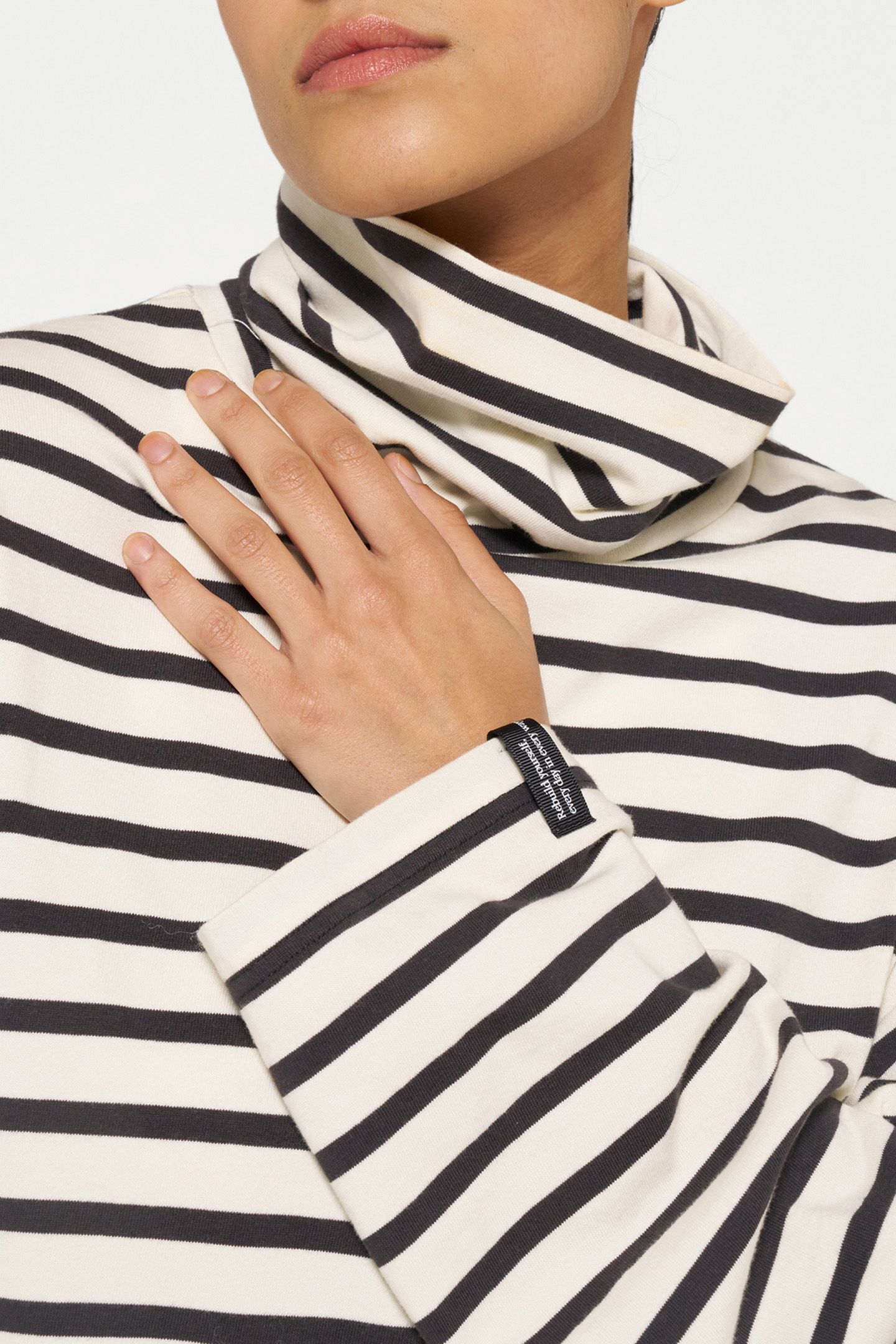 LONGSLEEVE COLL TEE STRIPES LIGHT NATURAL/GREY RAVEN 6