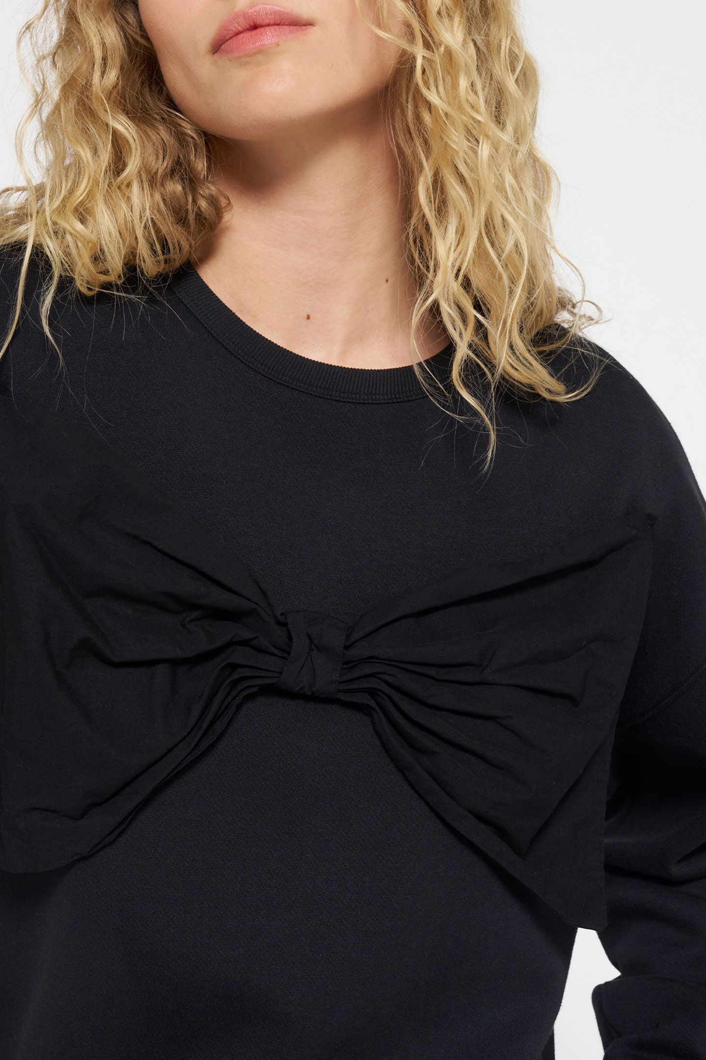 STATEMENT SWEATER BOW BLACK 8
