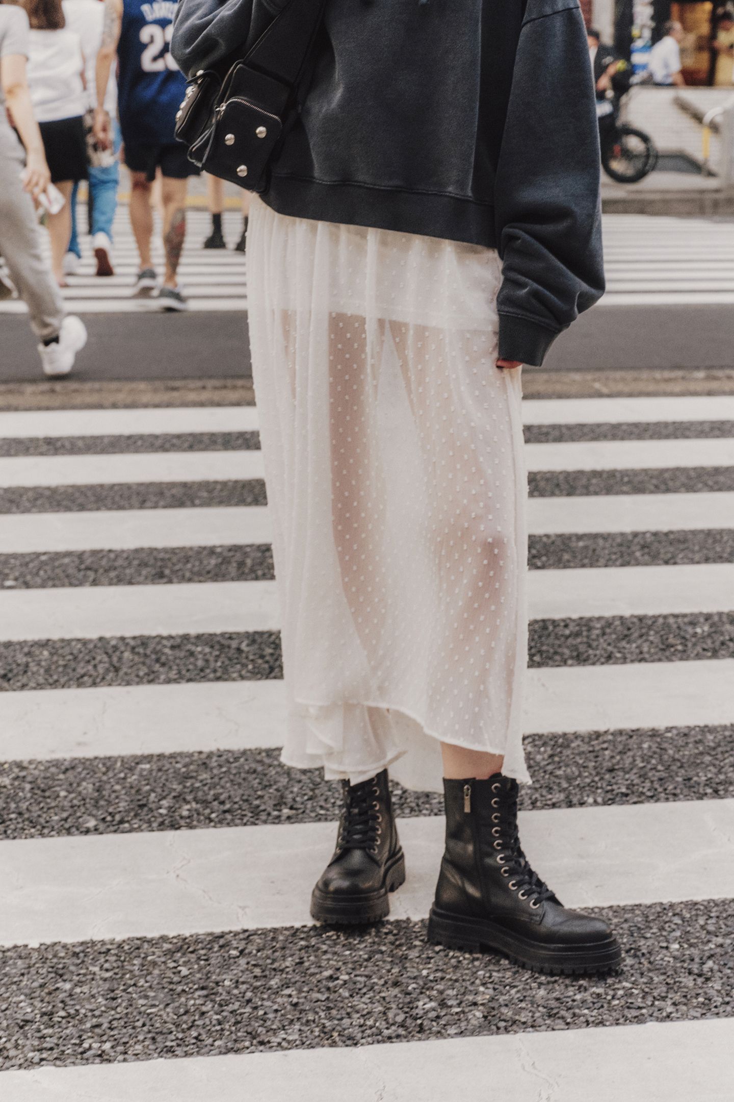 THE WHITE LONG RUFFLE SKIRT 1