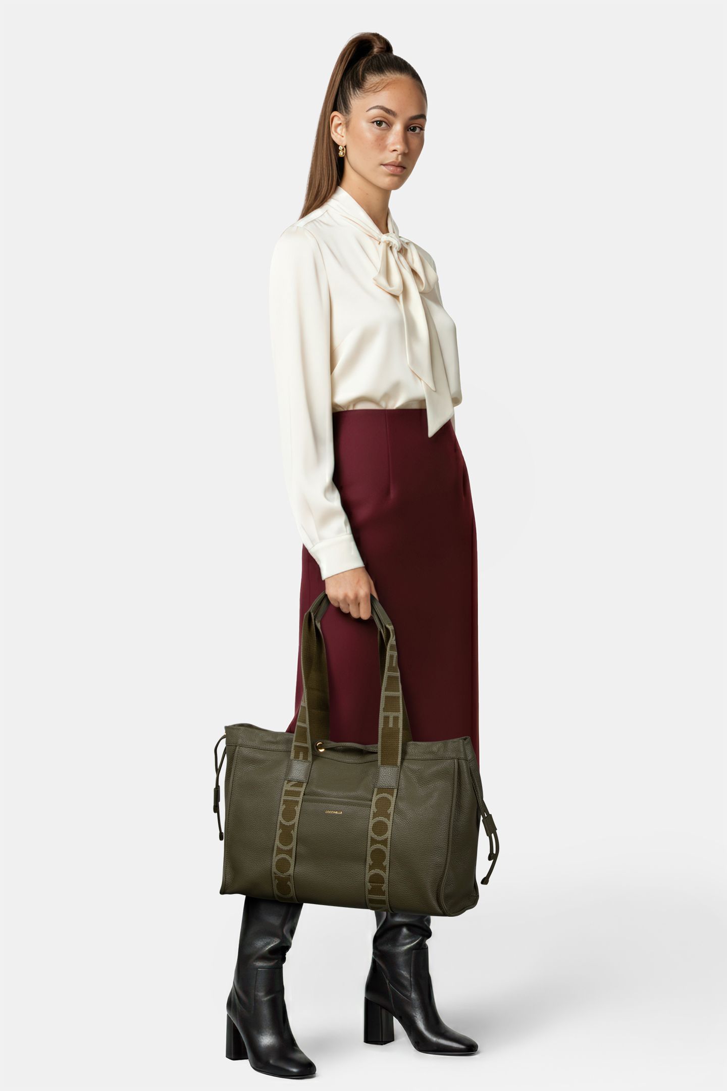 GRAINED LEATHER SIGNATURE TOTE BAG 1
