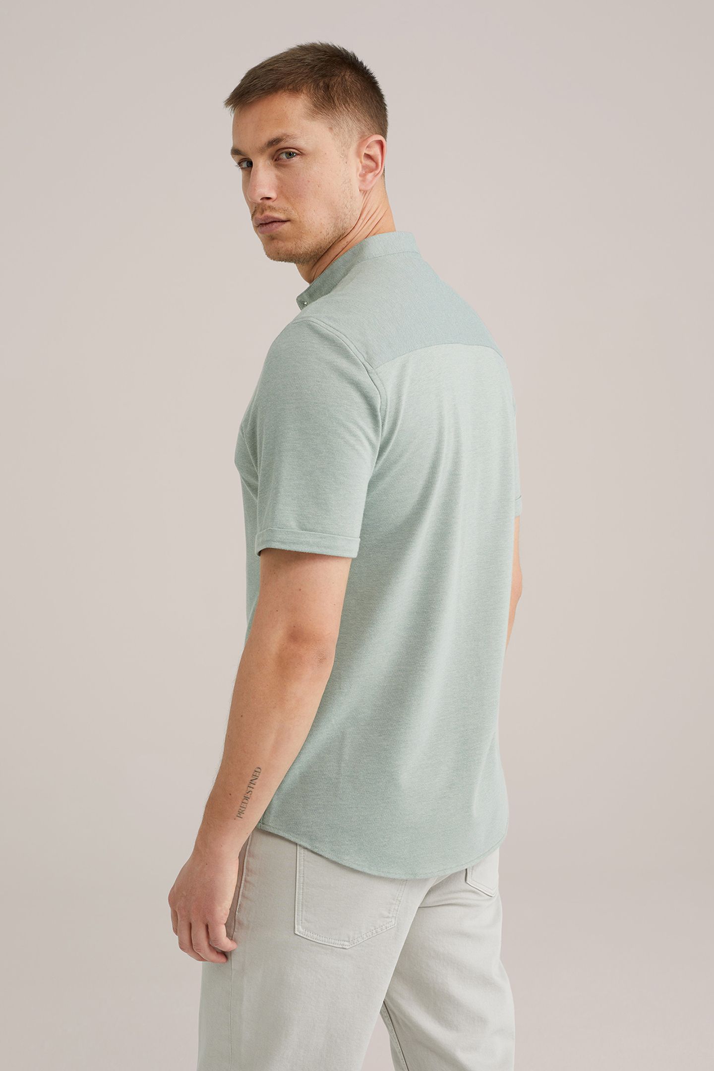 SHIRT LIGHT GREEN 2