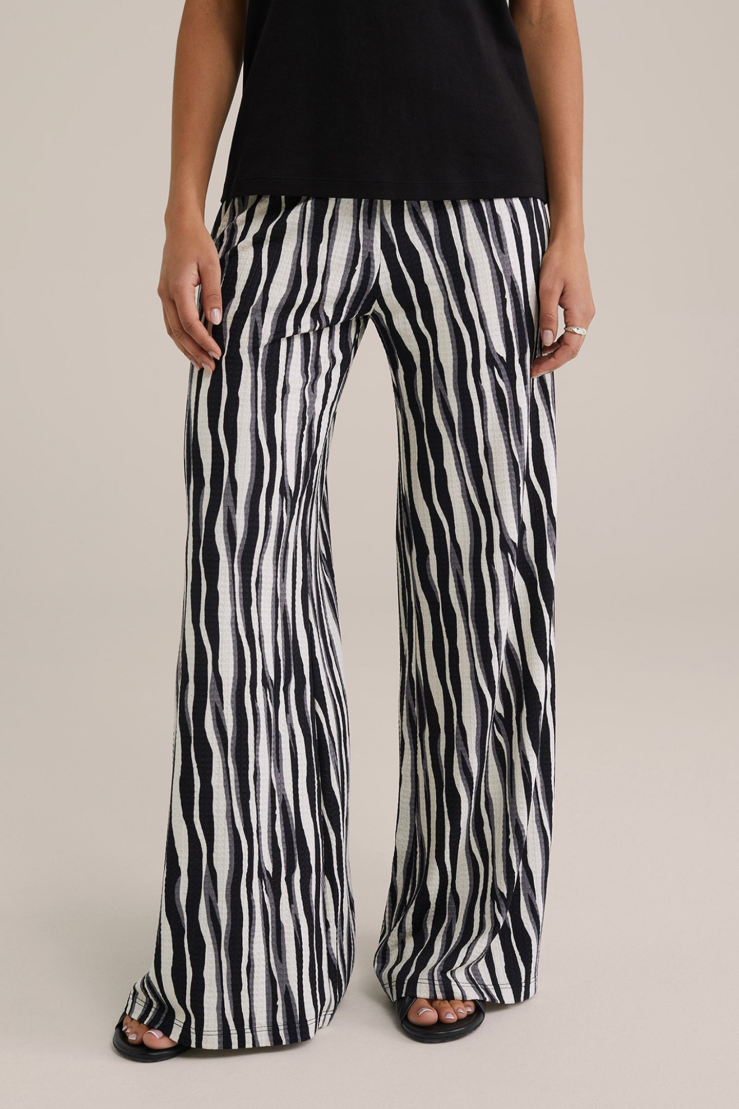 TROUSER WHITE 1