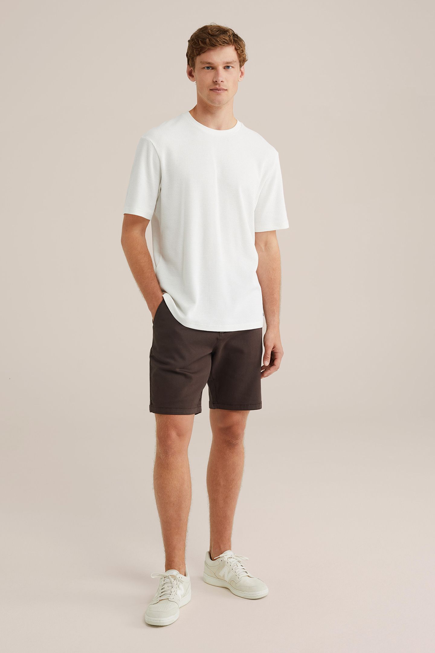 SHORT DARK BROWN 3