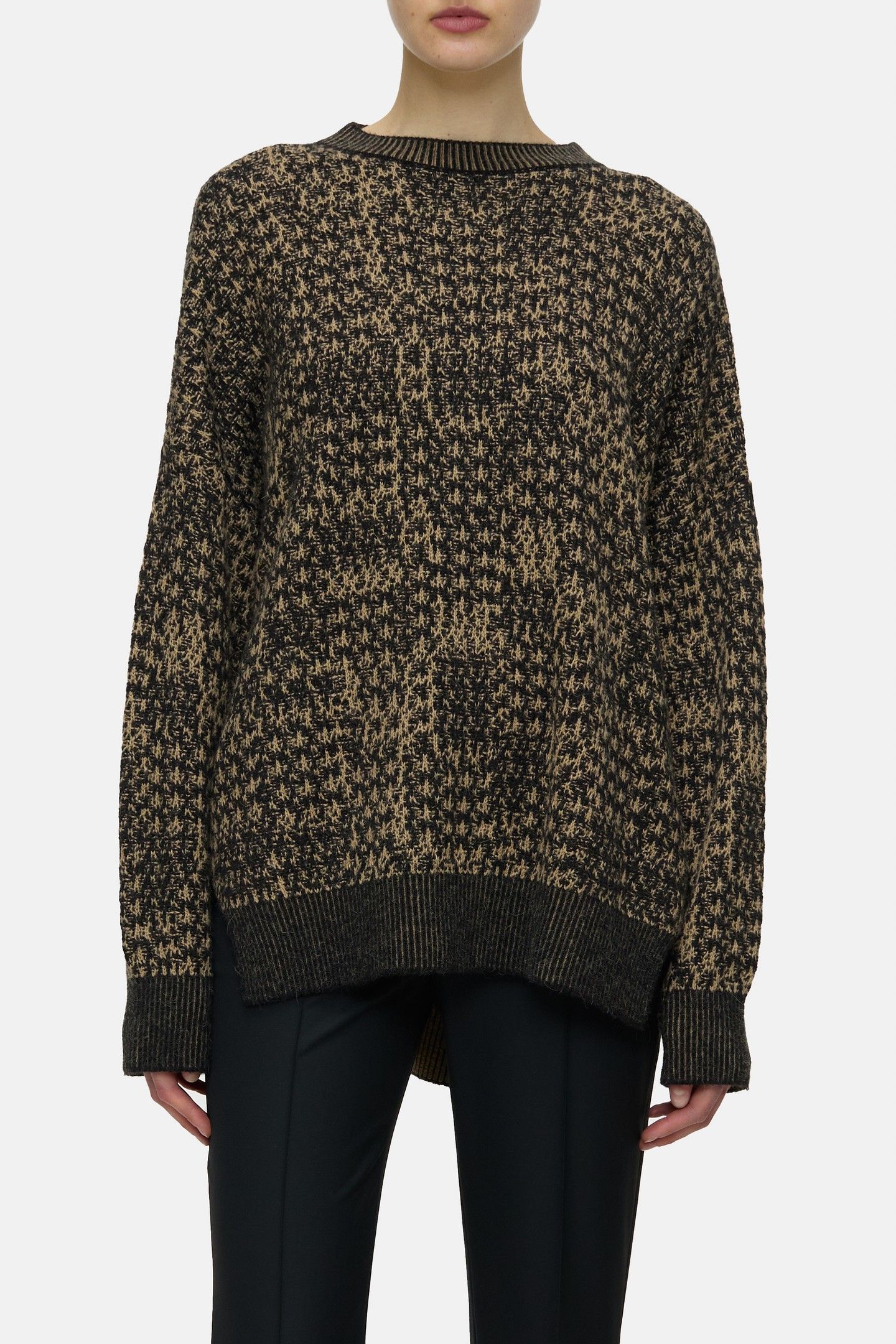 CREW NECK LONG SLEEVE KNITS BISCOTTI BROWN 1