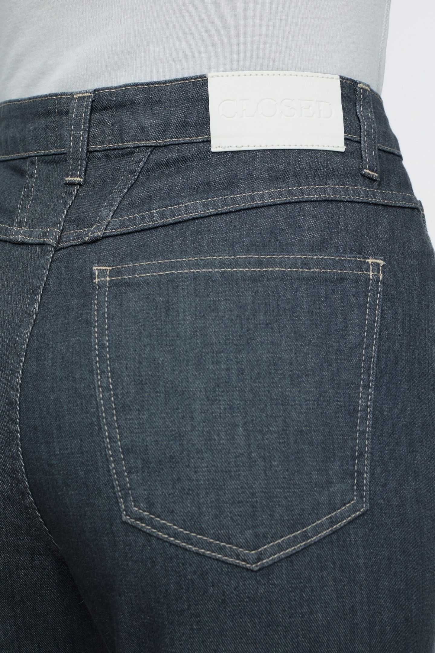 JAYLEN JEANS DARK GREY 4