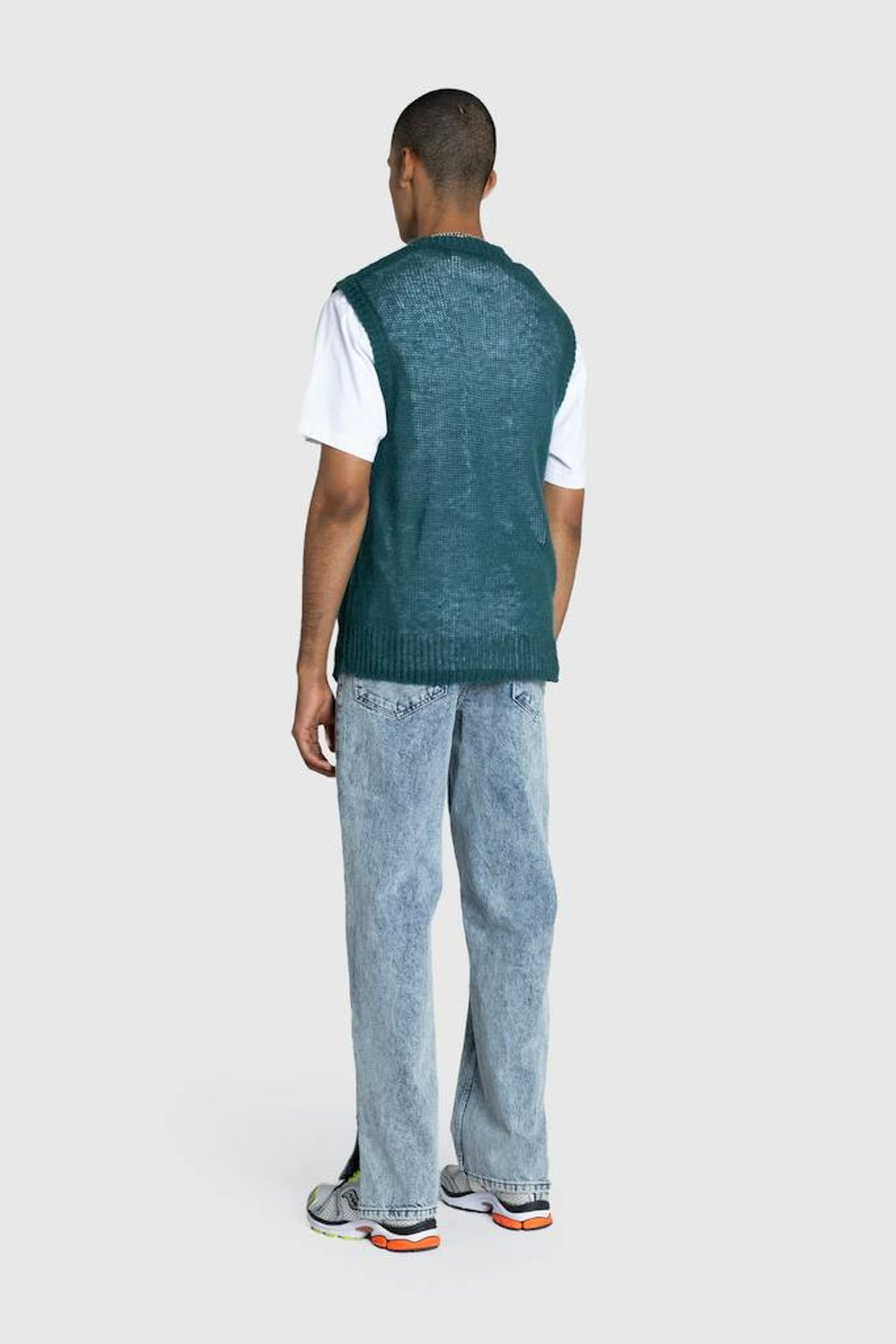 CAFÉ DE FLORE X HIGHSNOBIETY – SCRIPT SWEATER VEST GREEN 3