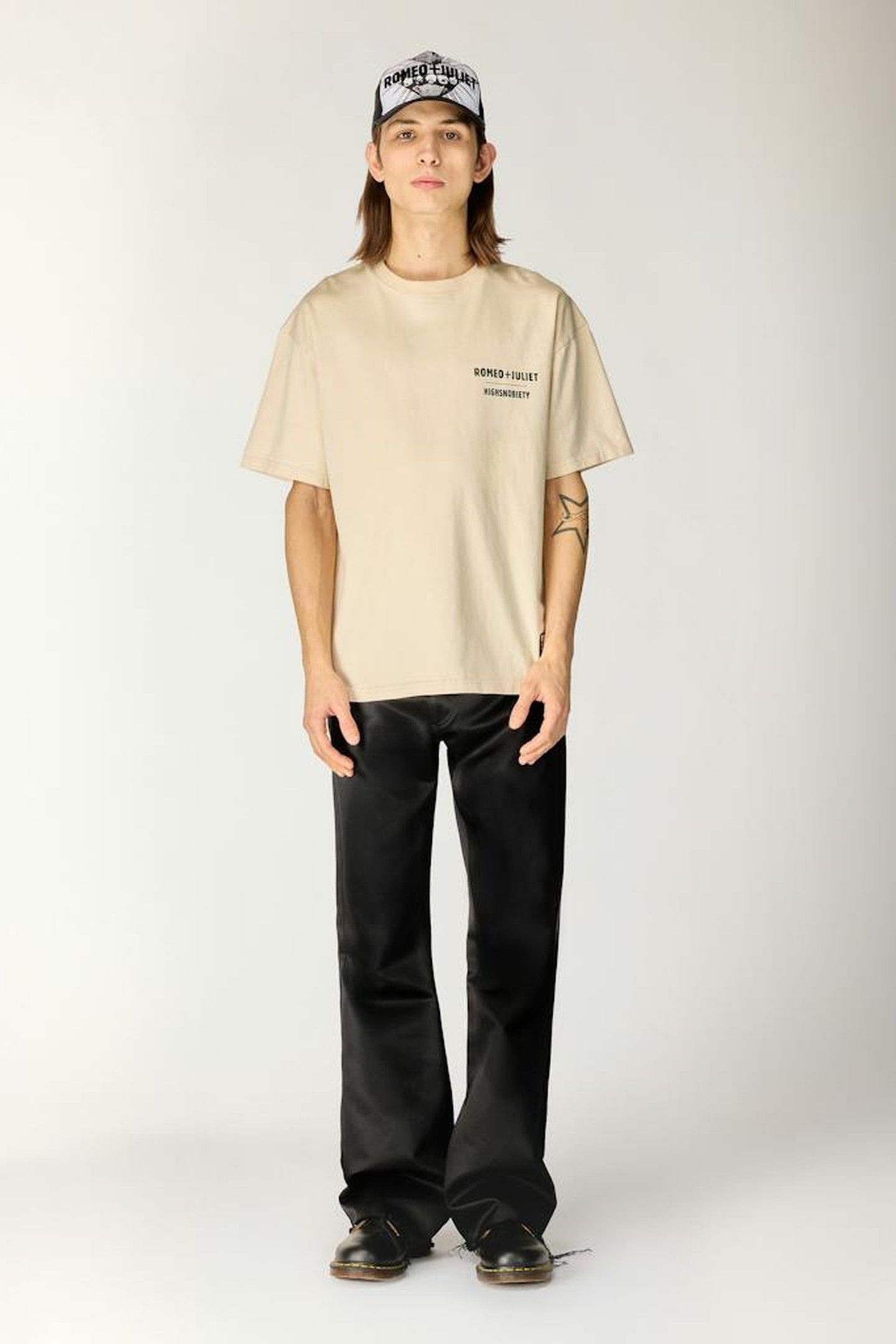 ROMEO + JULIET X HIGHSNOBIETY – CROSS'D LOVERS T-SHIRT 1