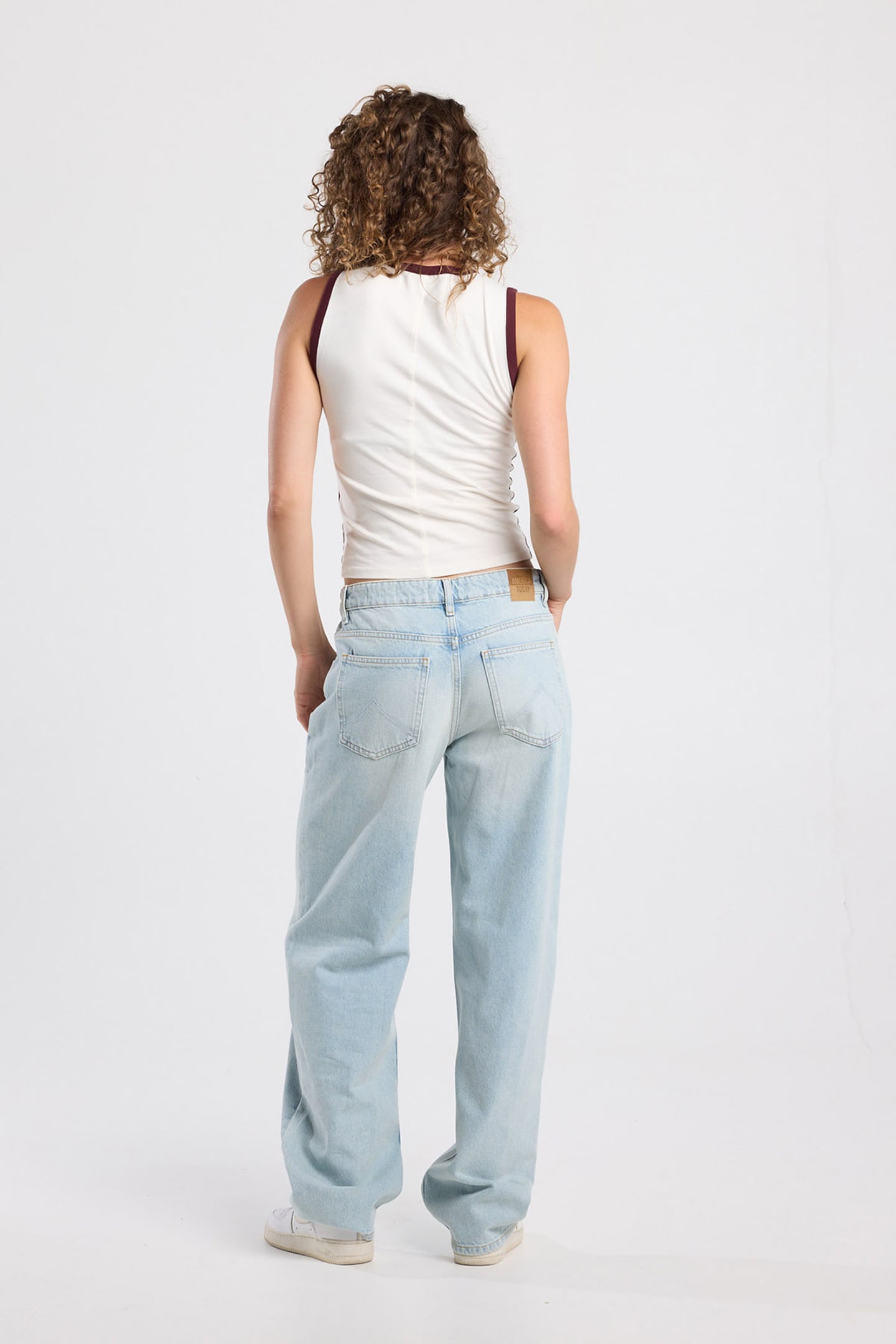 GLORY OFF WHITE 2