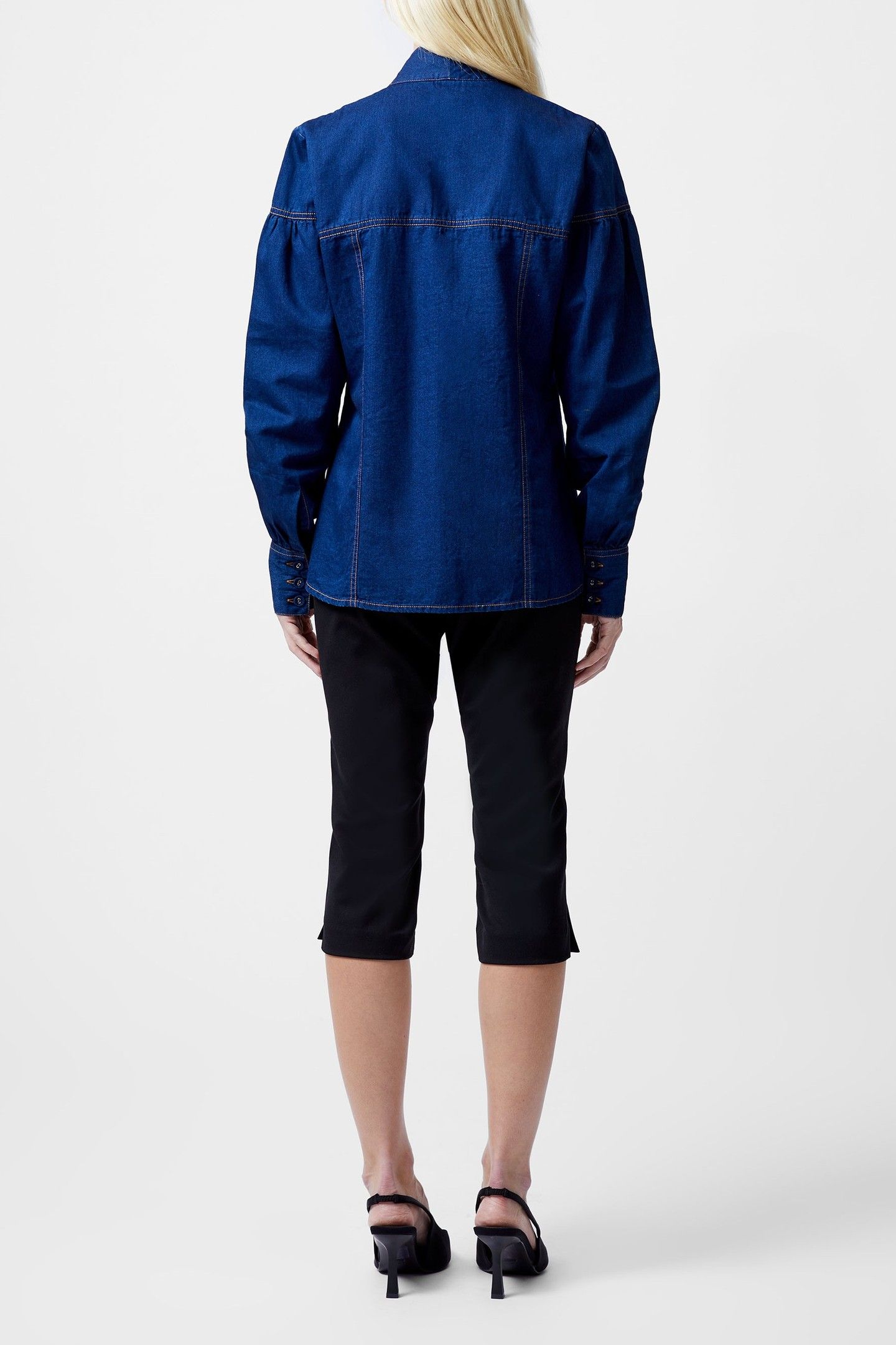 ZAVES CHAMBRAY BUTTON THROUGH CLEAN INDIGO DENIM 3
