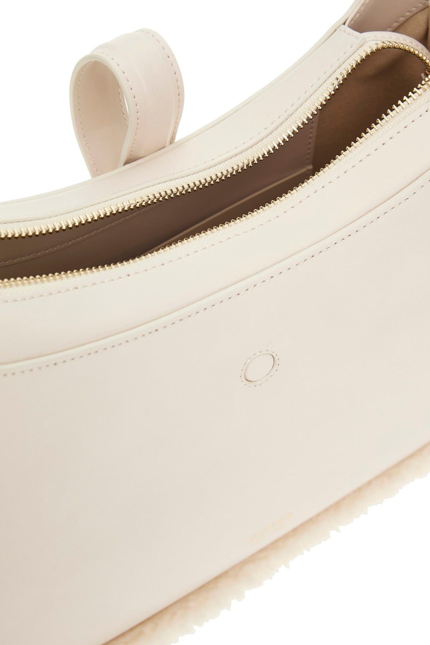 MARCIANO BY GUESS WINTER BUCKET WHITE CREAM 7