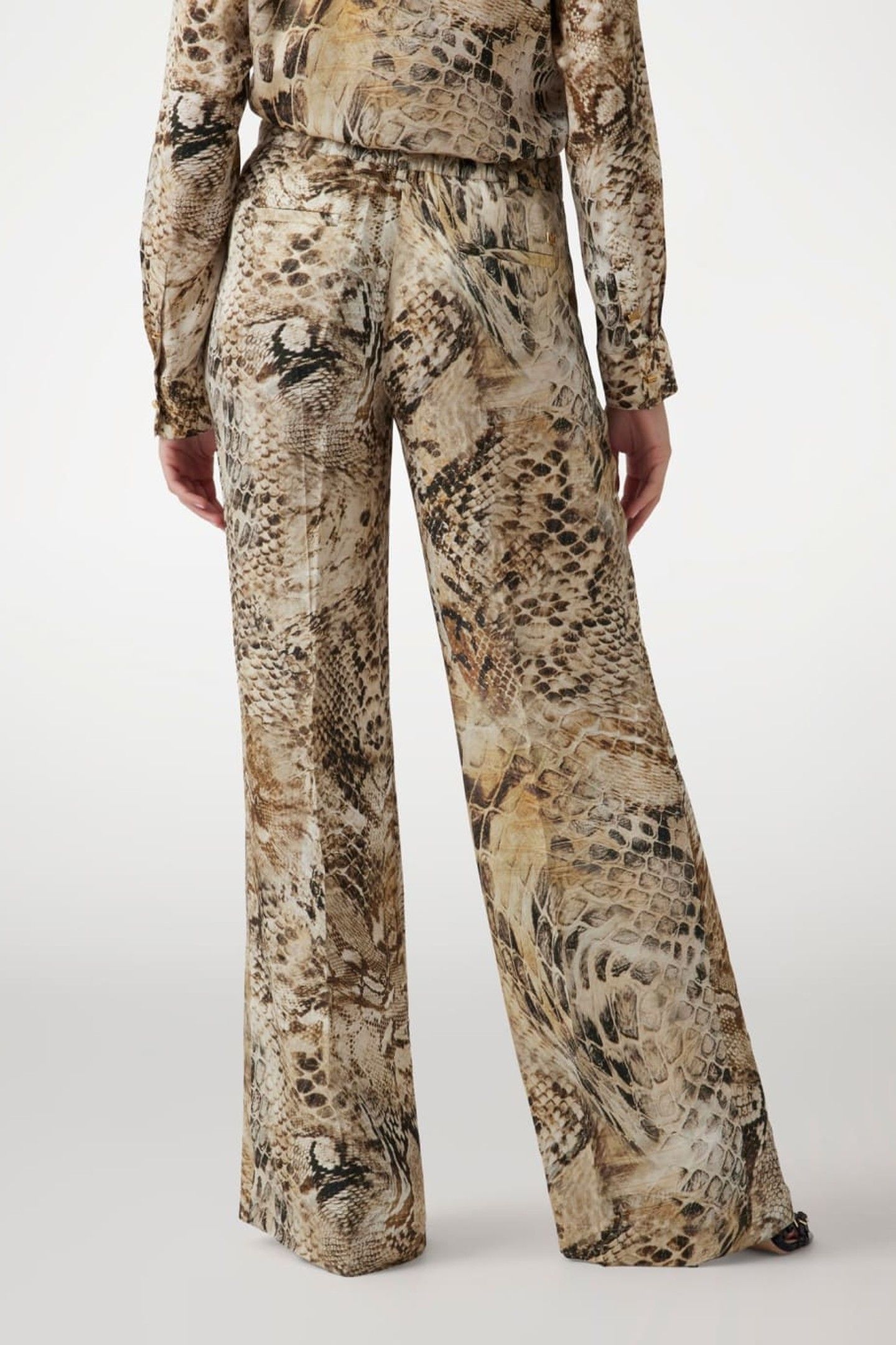 MARCIANO BY GUESS GISELLE STRAIGHT PAN JUMBLE SKIN PRINT 2