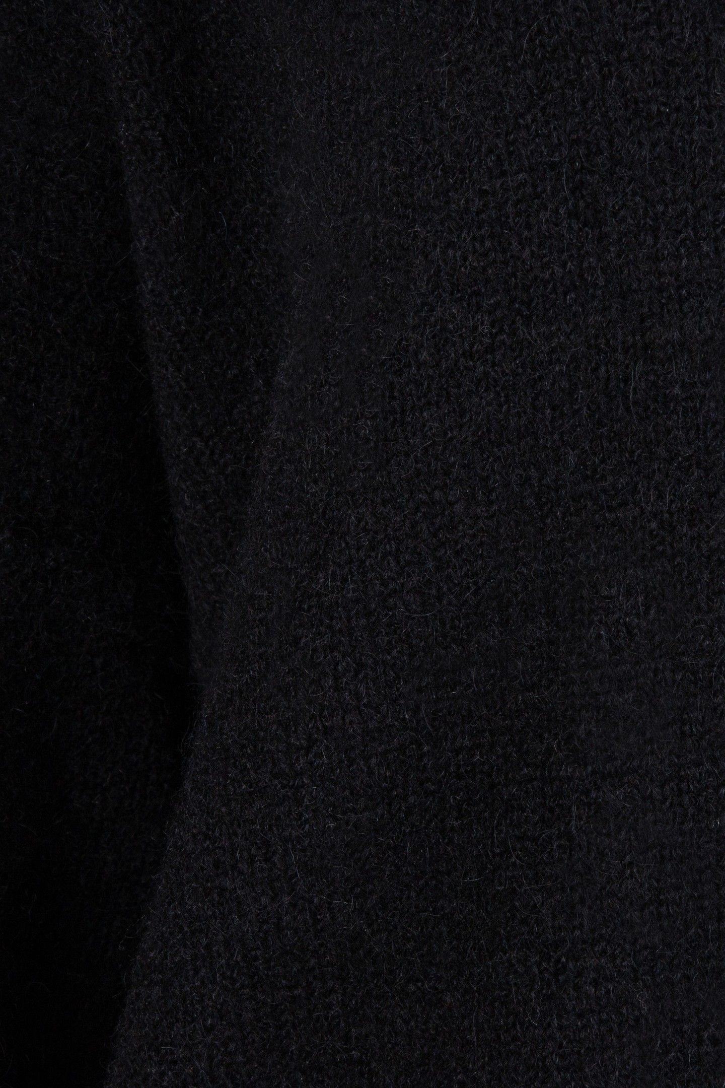 SWEATER V-NECK BLACK 6