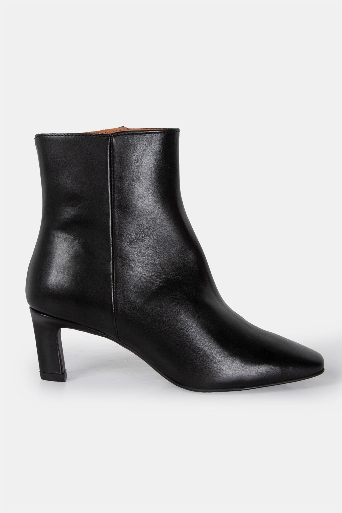 LEON BLACK 2