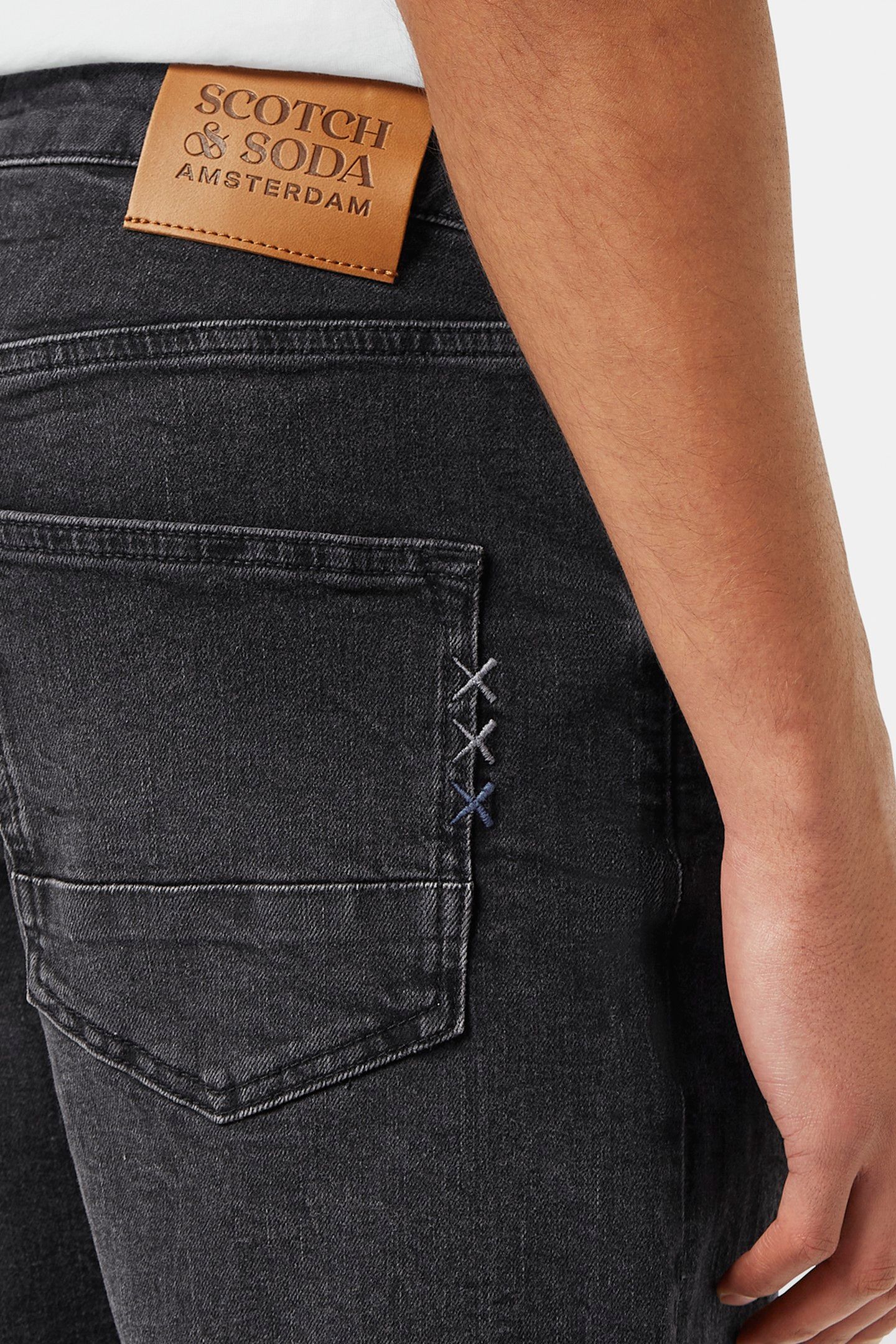 RALSTON SLIM FIT DENIM SHORT — BLACK NIGHT 7