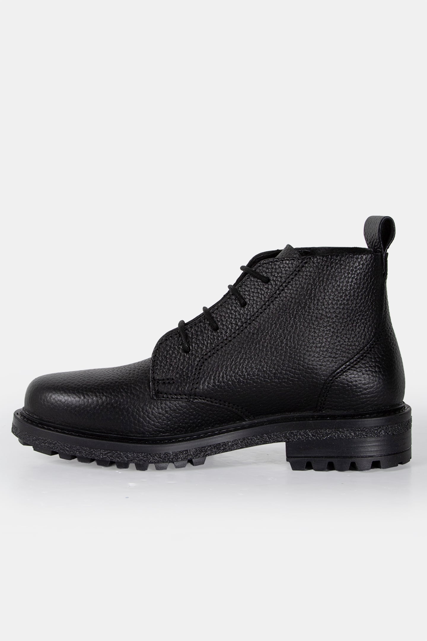 DECHASE – OCHA BLACK EMBOSSED 2