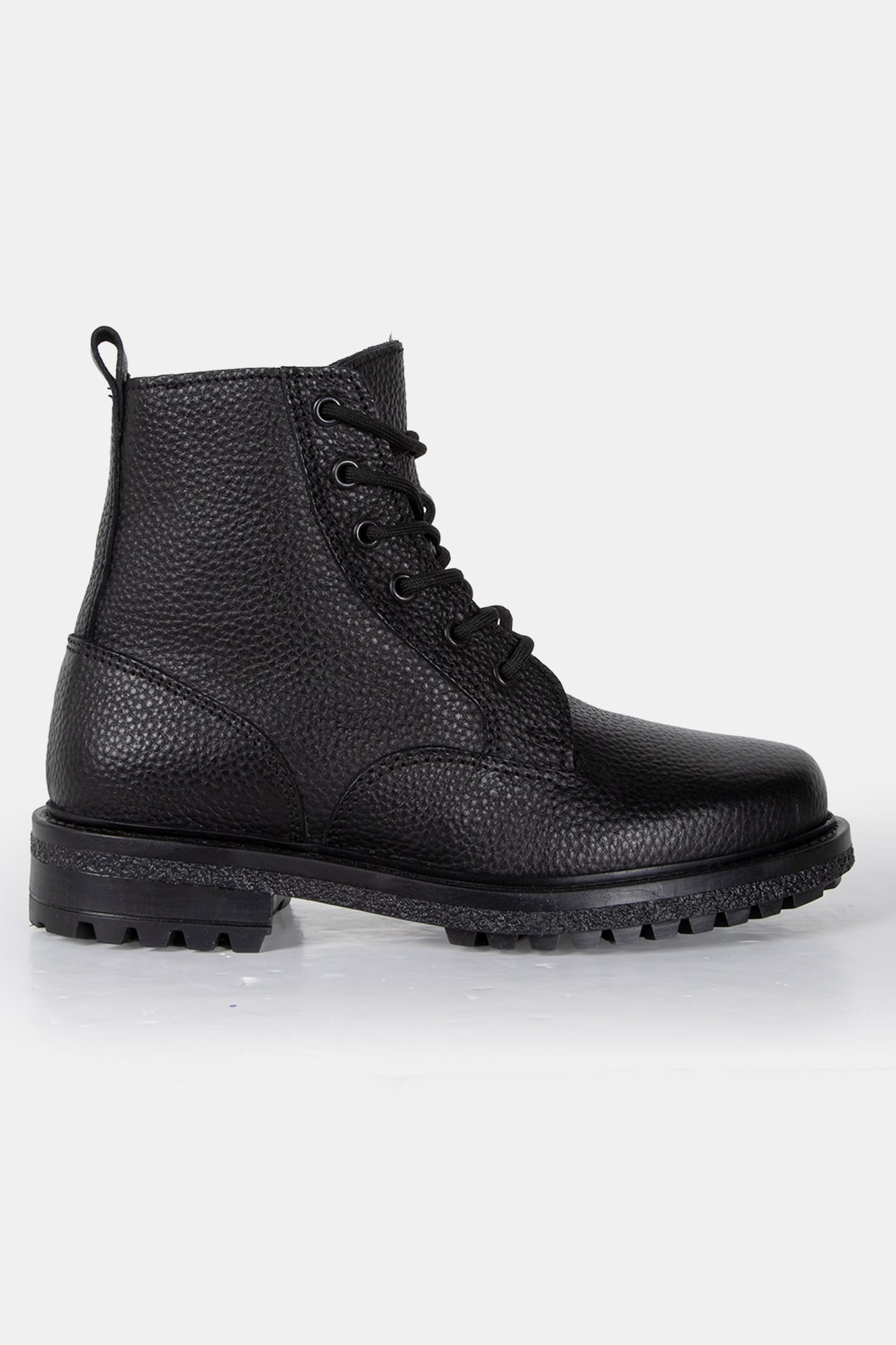 DECHASE – GUZO BLACK EMBOSSED 1