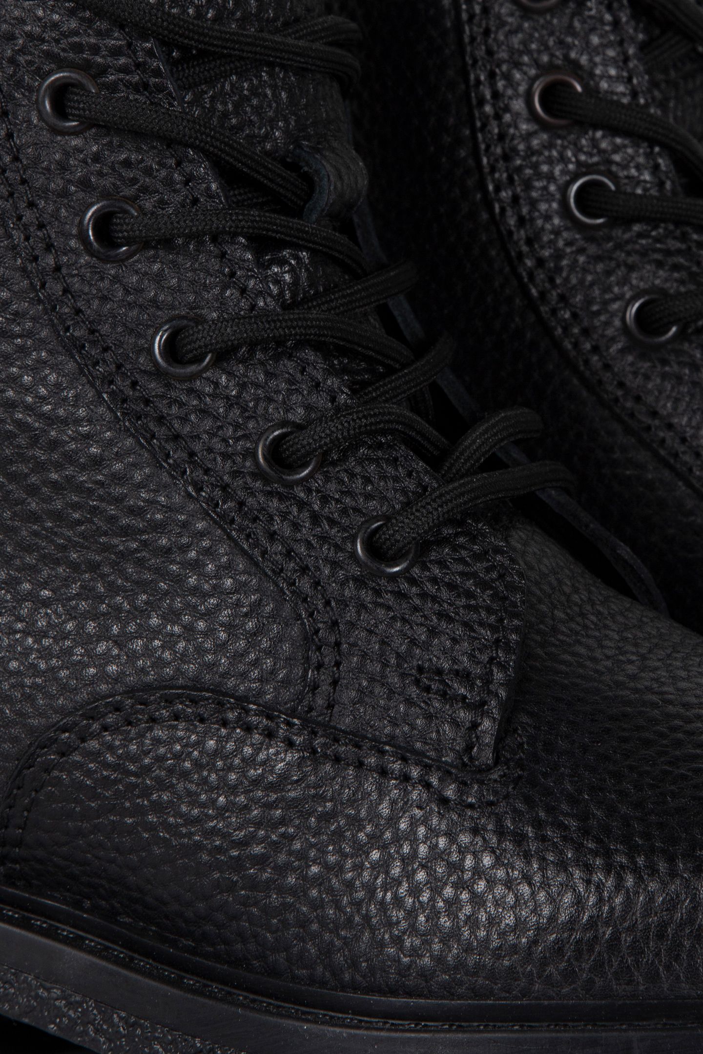 DECHASE – GUZO BLACK EMBOSSED 4