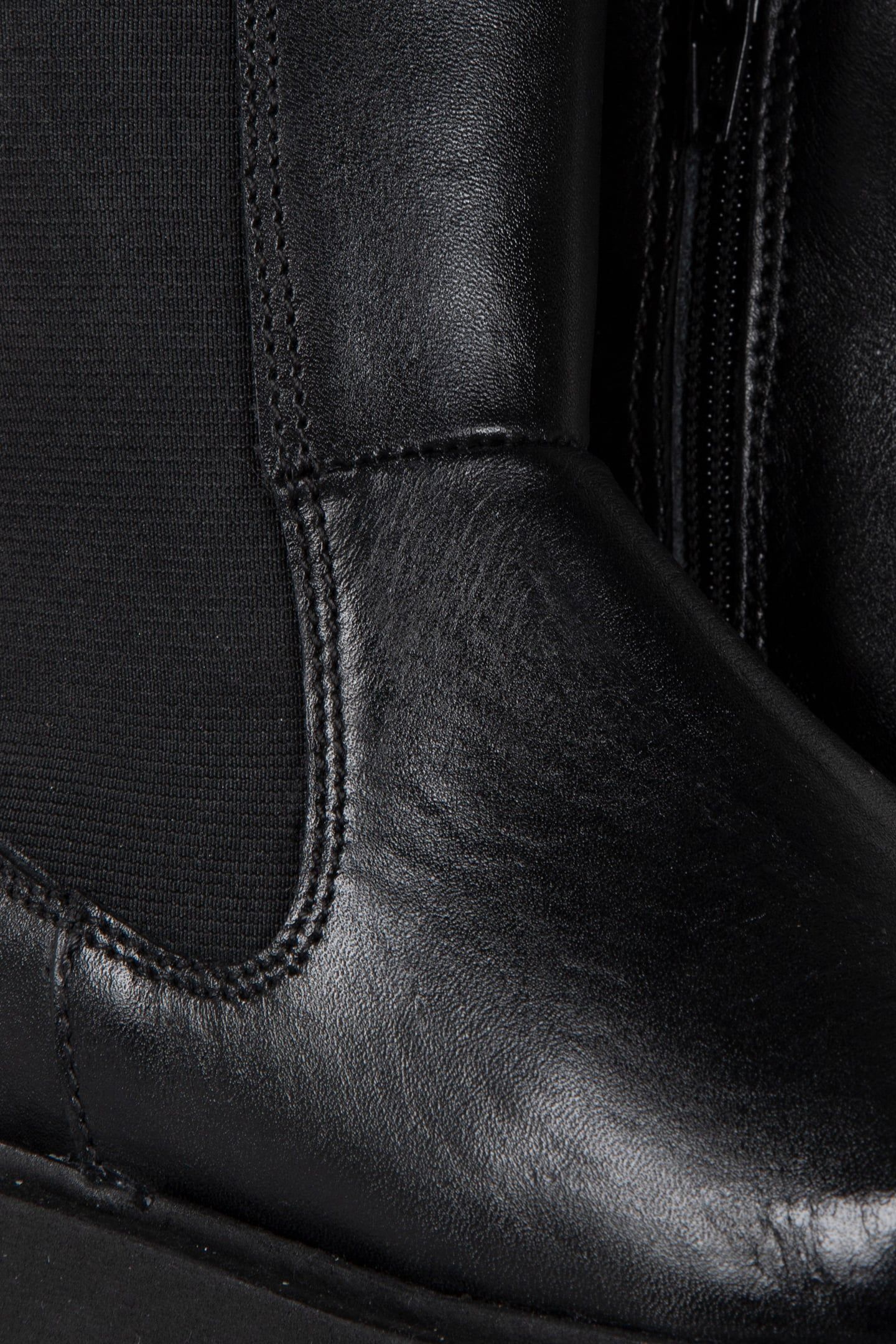 DECHASE – BALE BLACK WAXY 4
