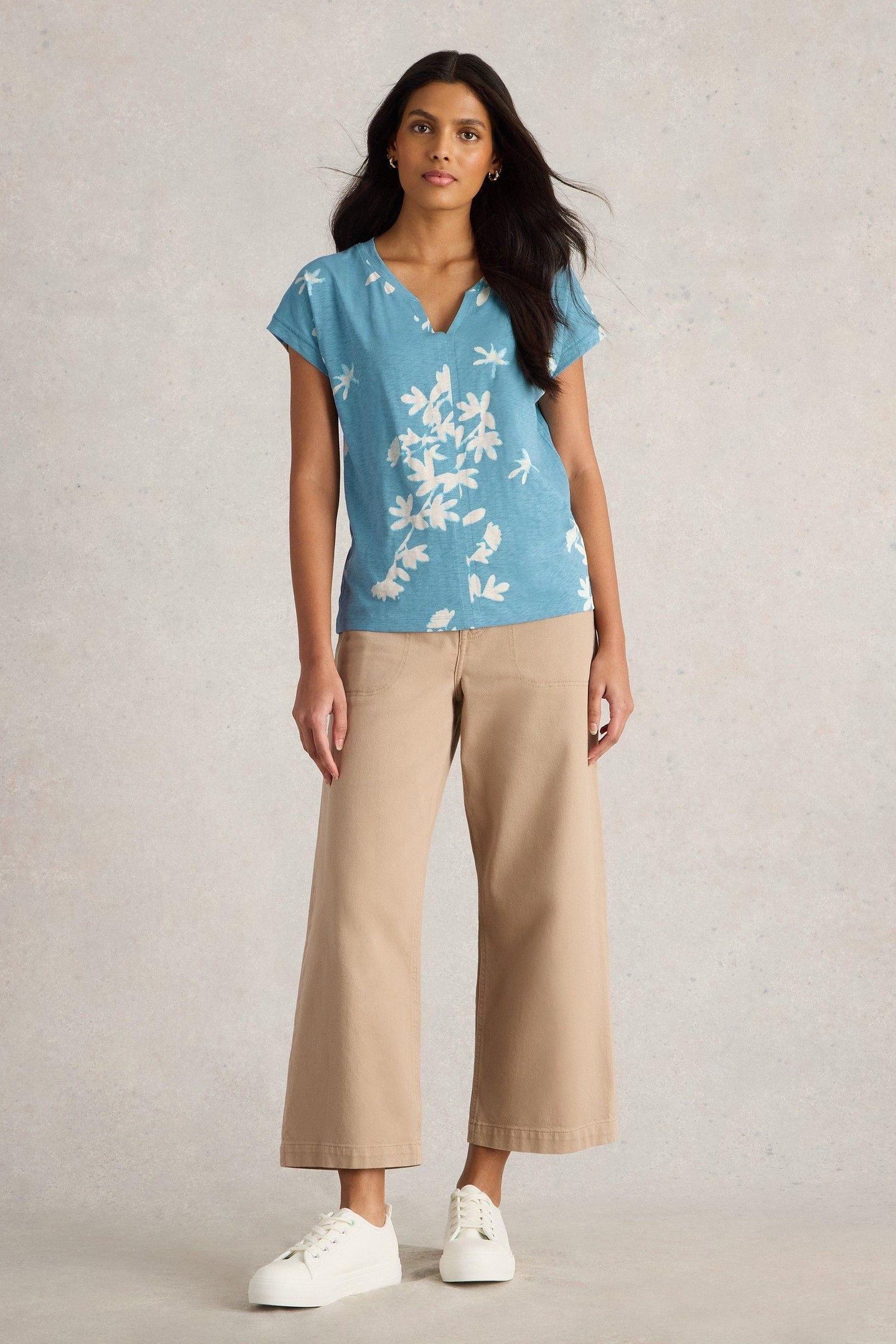 NELLY NOTCH NECK TEE BLUE PRINT 3