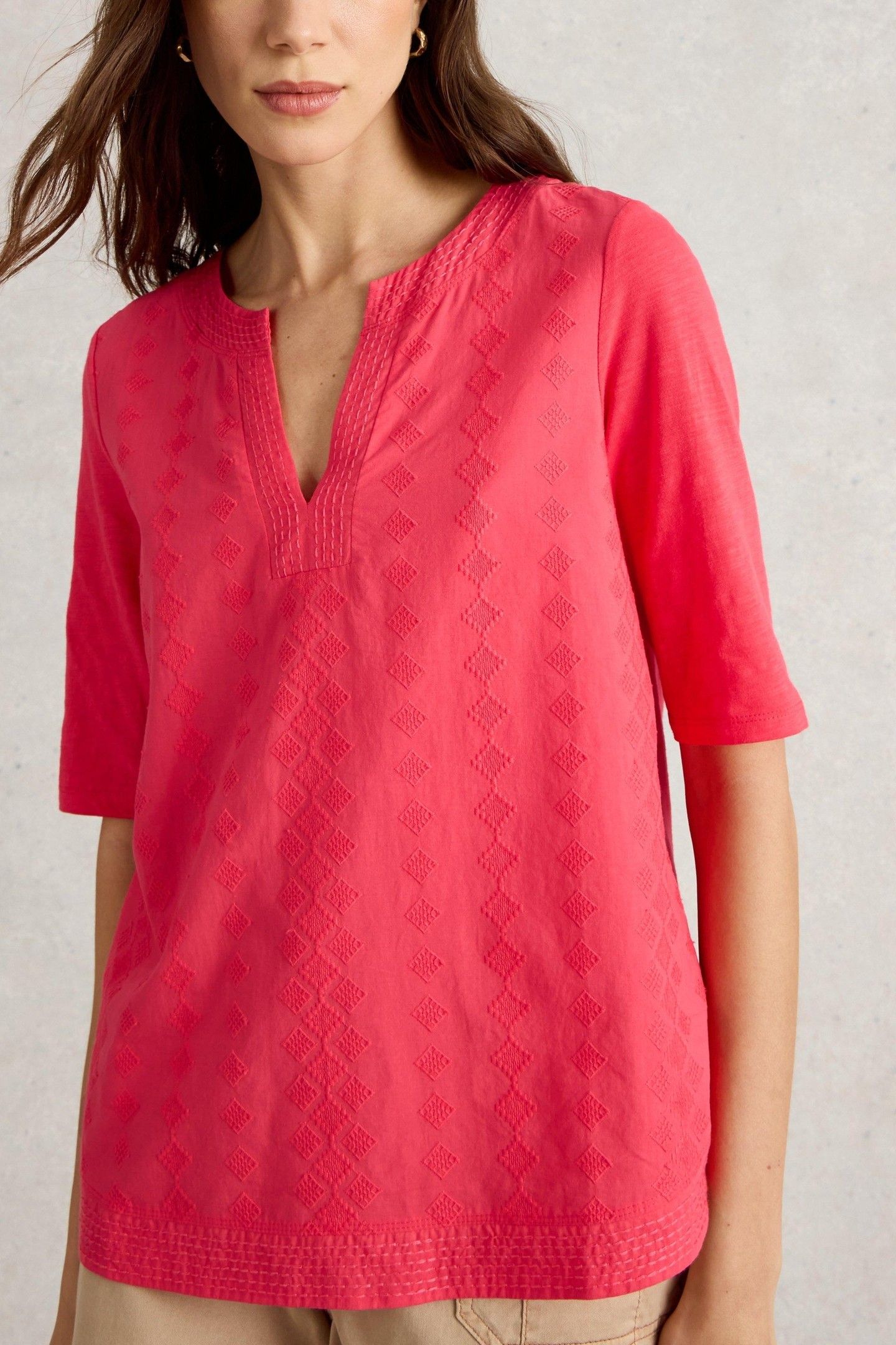 WEAVER NOTCH NECK TOP BRIGHT PINK 1