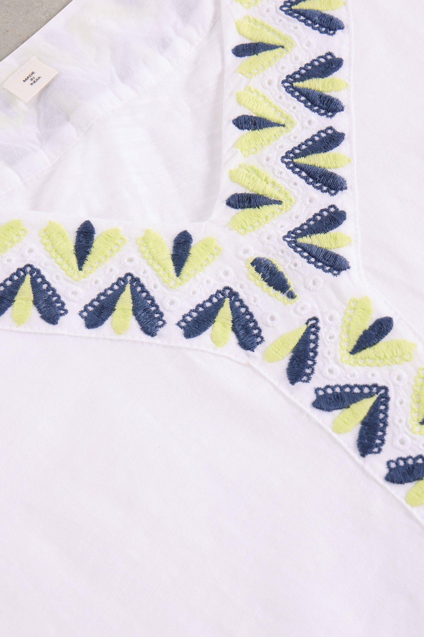 NEVA EMBROIDERED TOP WHITE MULTI 5