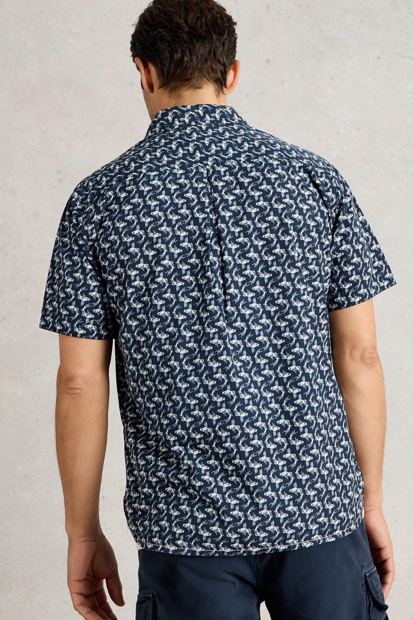 FINSBURY KOI PRINTED SHIRT NAVY PRINT 3