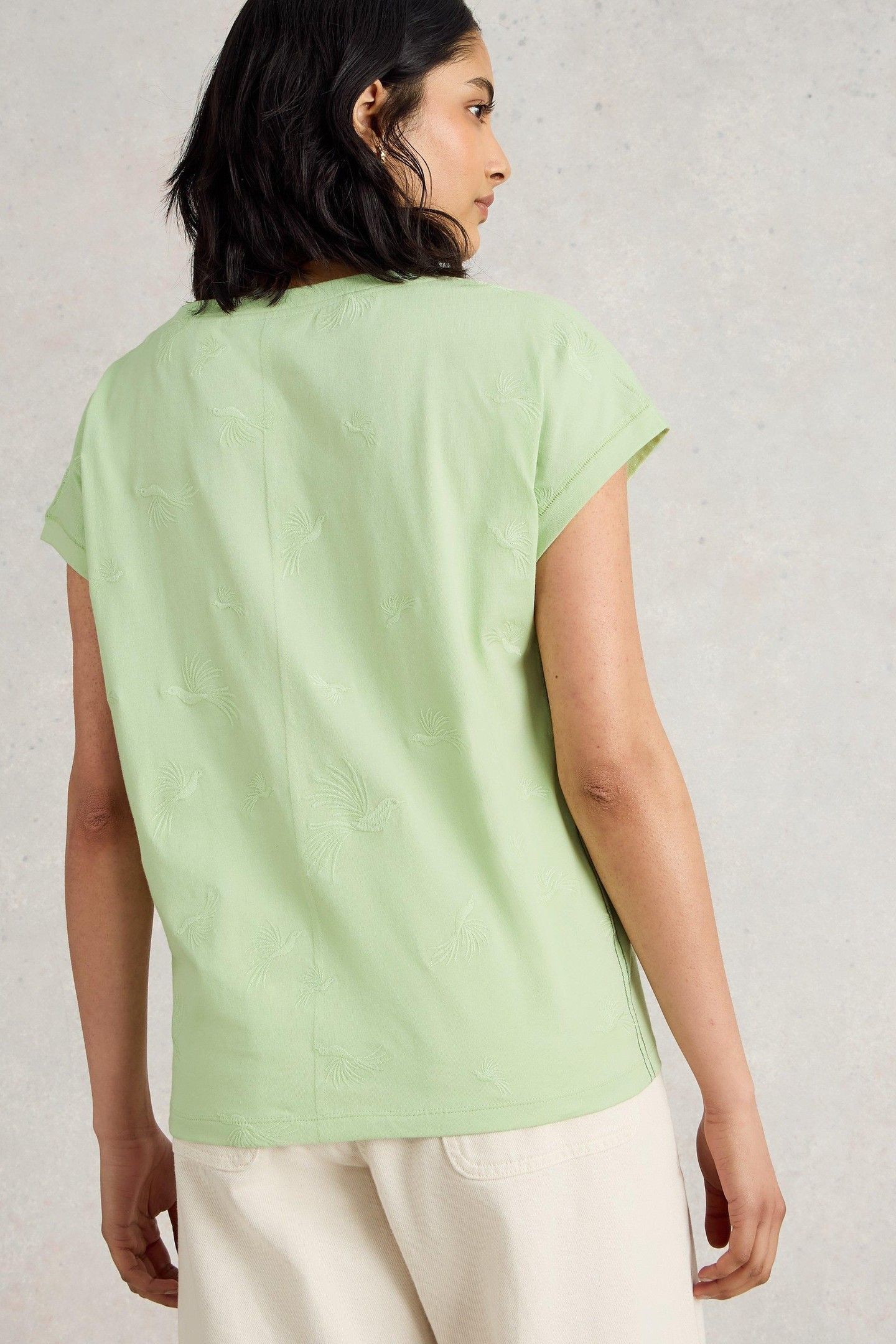 NELLY NOTCH EMBROIDERED TEE LIGHT GREEN 3