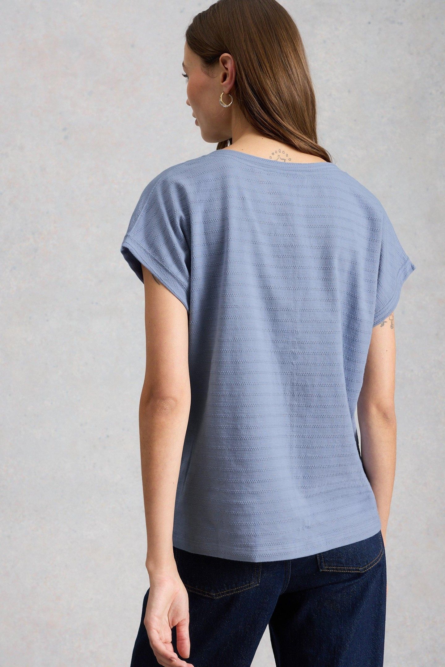 NELLY NOTCH TEXTURE TEE MID BLUE 3