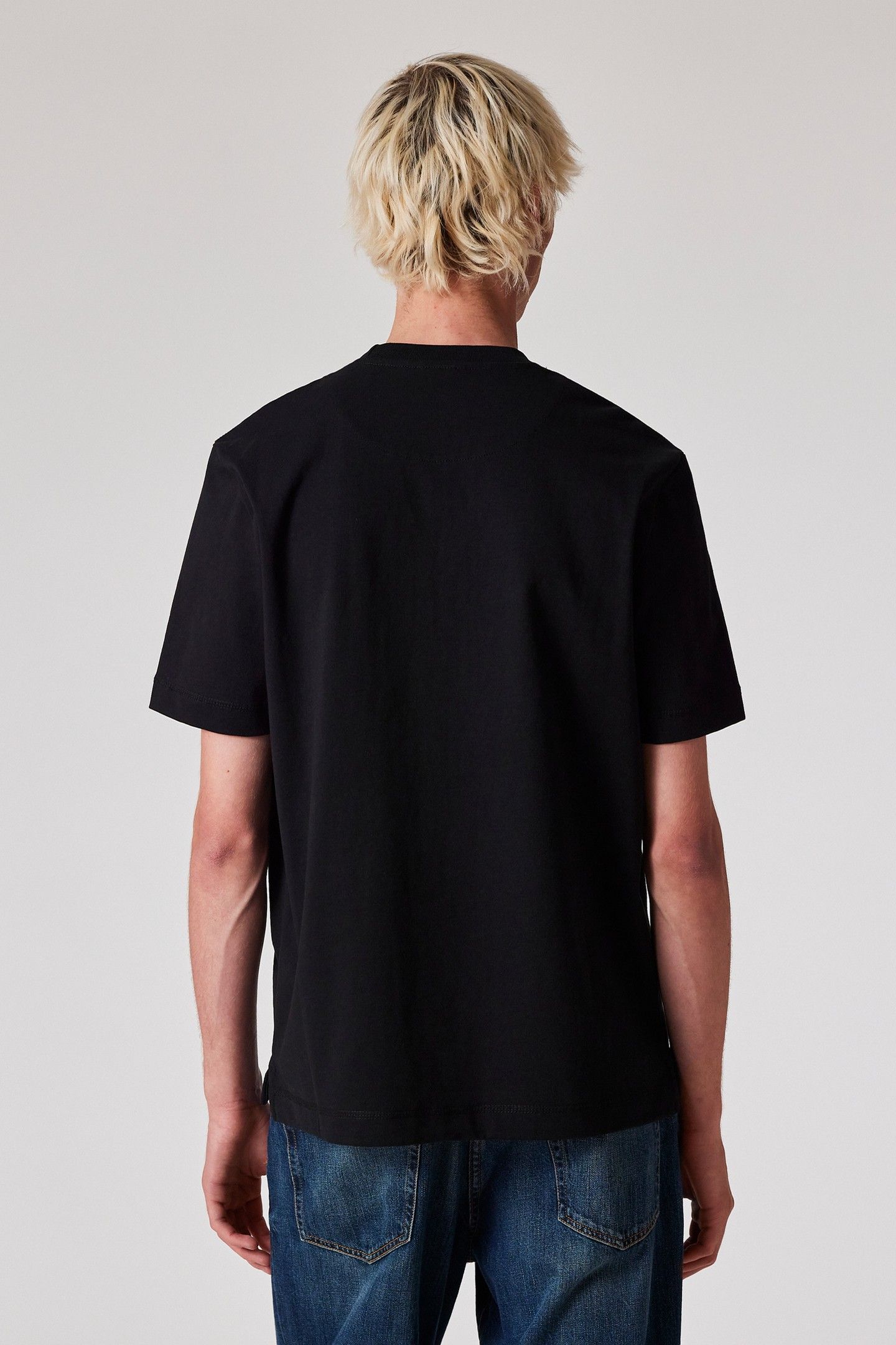 MENS REG FIT SS TSHIRT FLORAL MOTIF BLACK 2