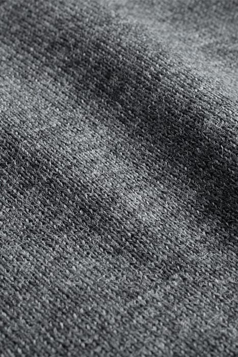 GREY V NECK 6