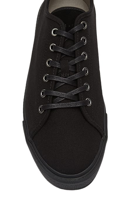 THEO LOW TOP BLACK 6