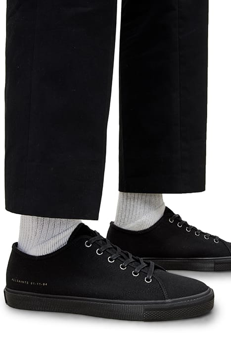 THEO LOW TOP BLACK 2
