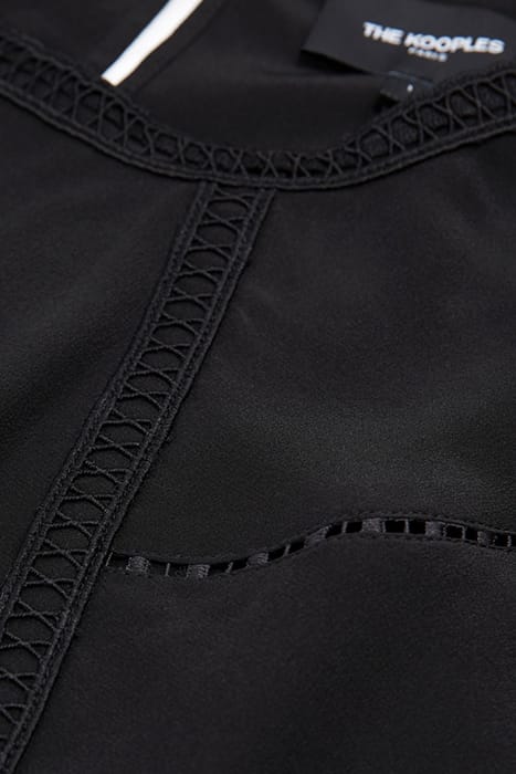 SHORT SLEEVED TOP WITH BRAIDS BLACK 7