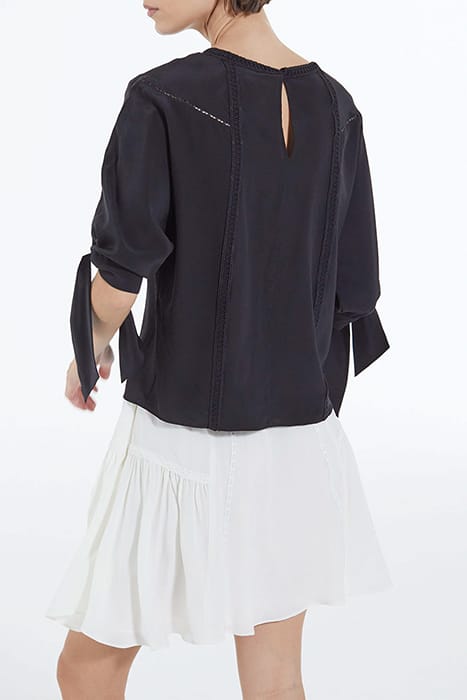 SHORT SLEEVED TOP WITH BRAIDS BLACK 2