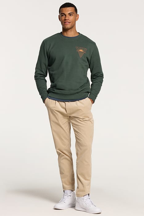MEN TRIANGLE SWEATER CILANTRO GREEN 3