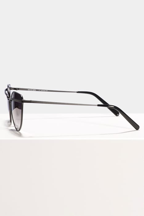VIVIAN-MATTE-BLACK-SUN 3