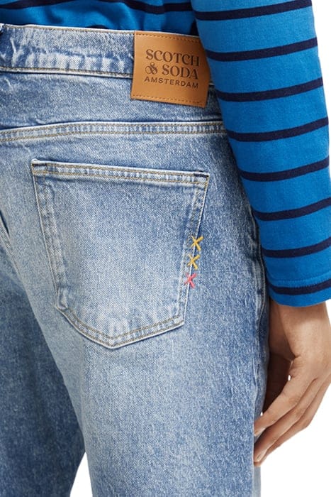 THE DROP  REGULAR TAPERED JEANS —  RESHAPED 7