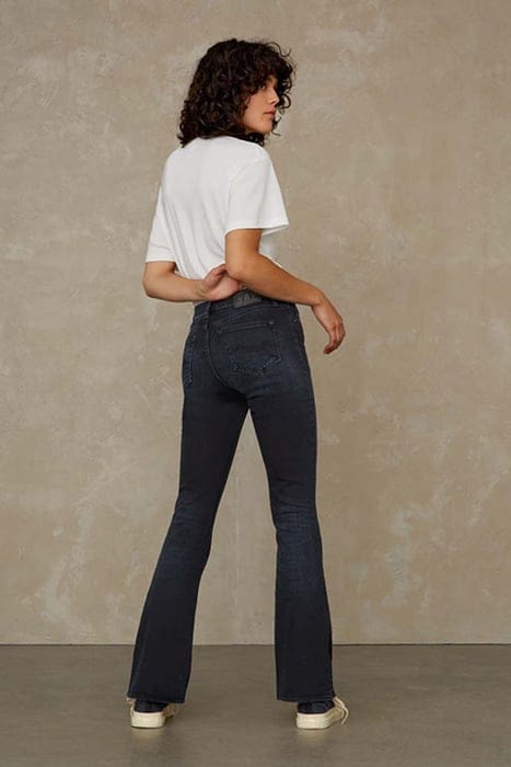 MARIE BLUE BLACK WORN 2