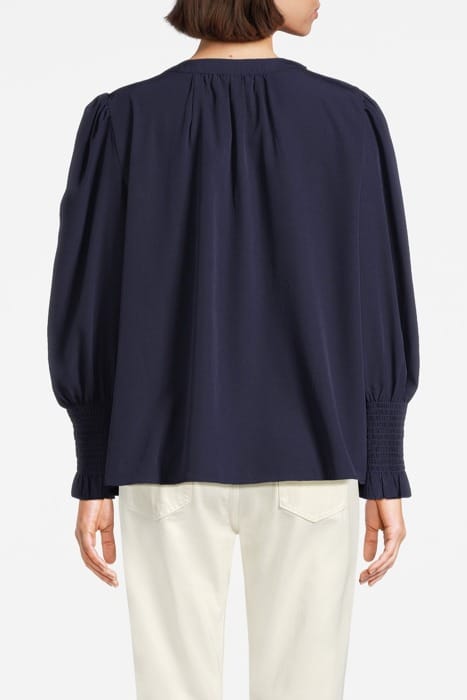 VEE BUTTON THRU BLACK 2